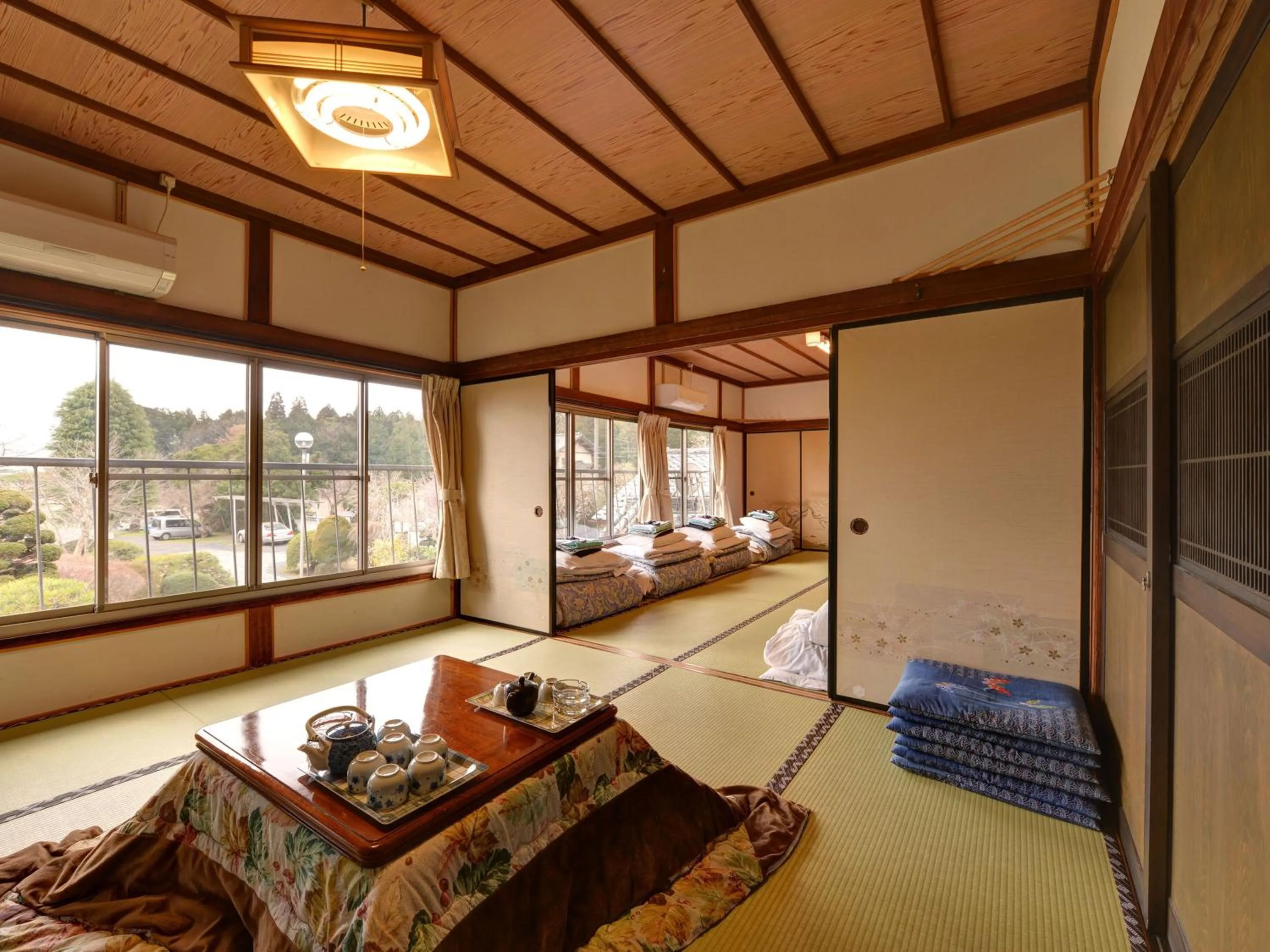 Photo of the whole room in Yusenso