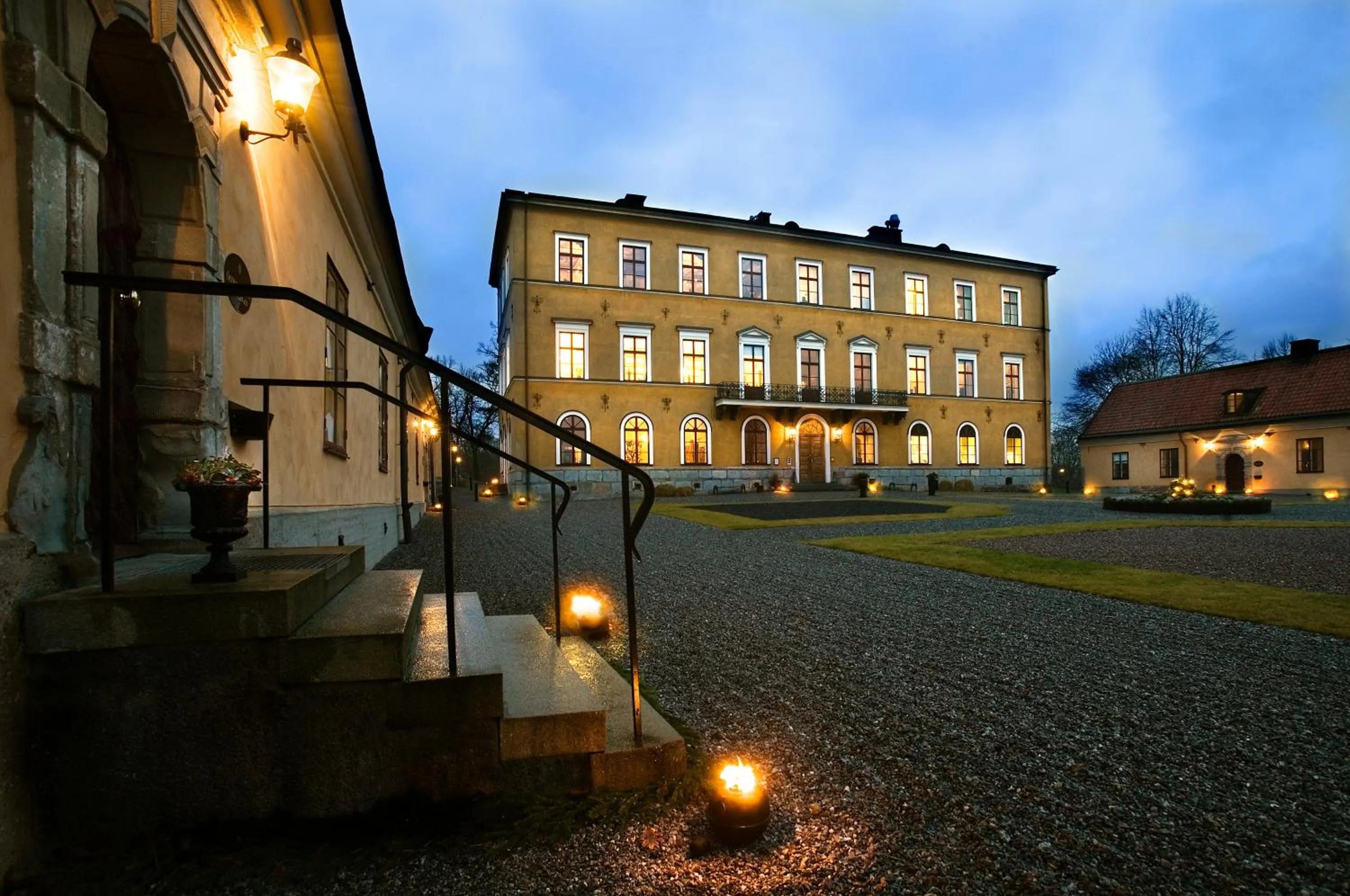 Property building in Ulfsunda Slott