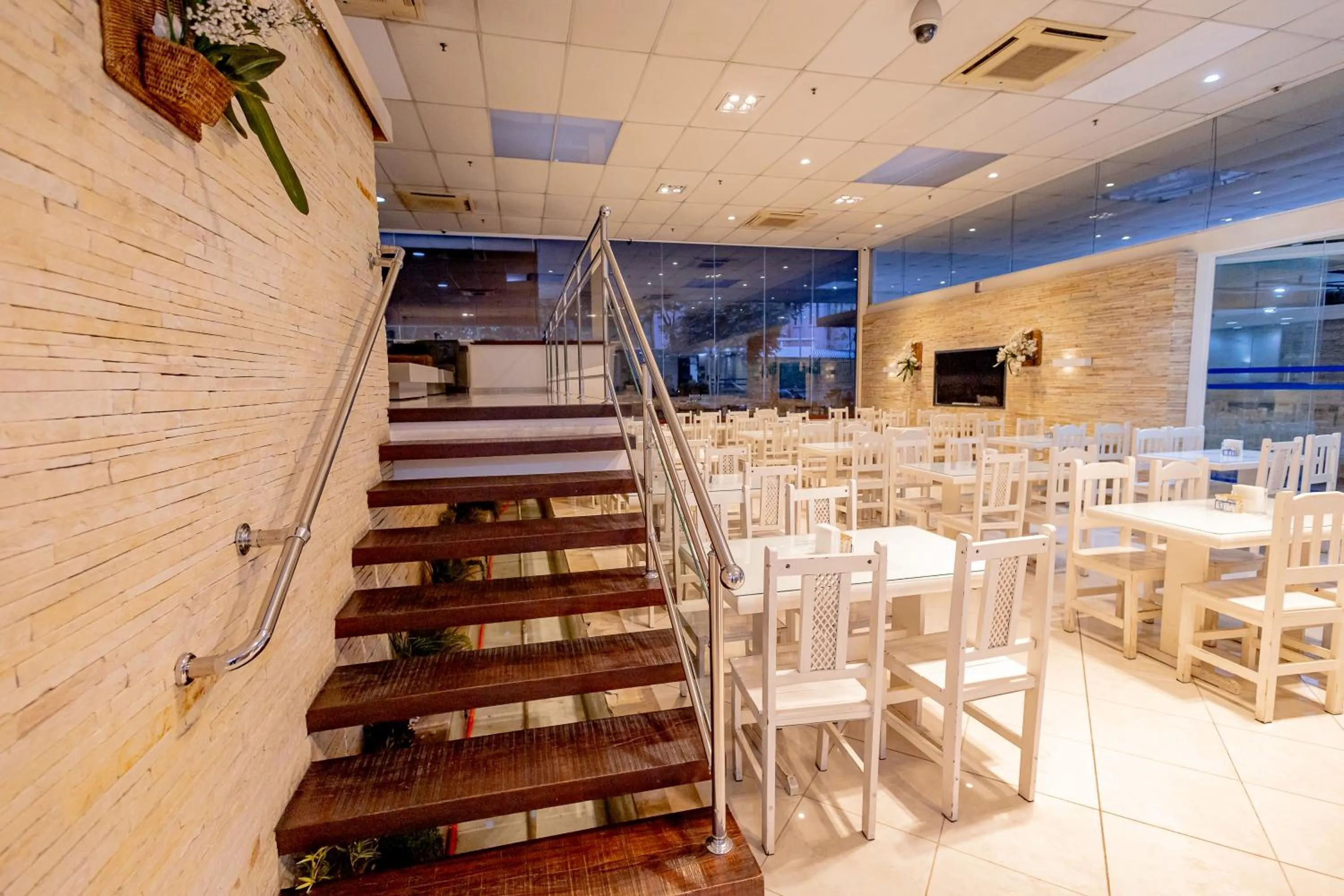 Restaurant/places to eat in Hotel San Gabriel