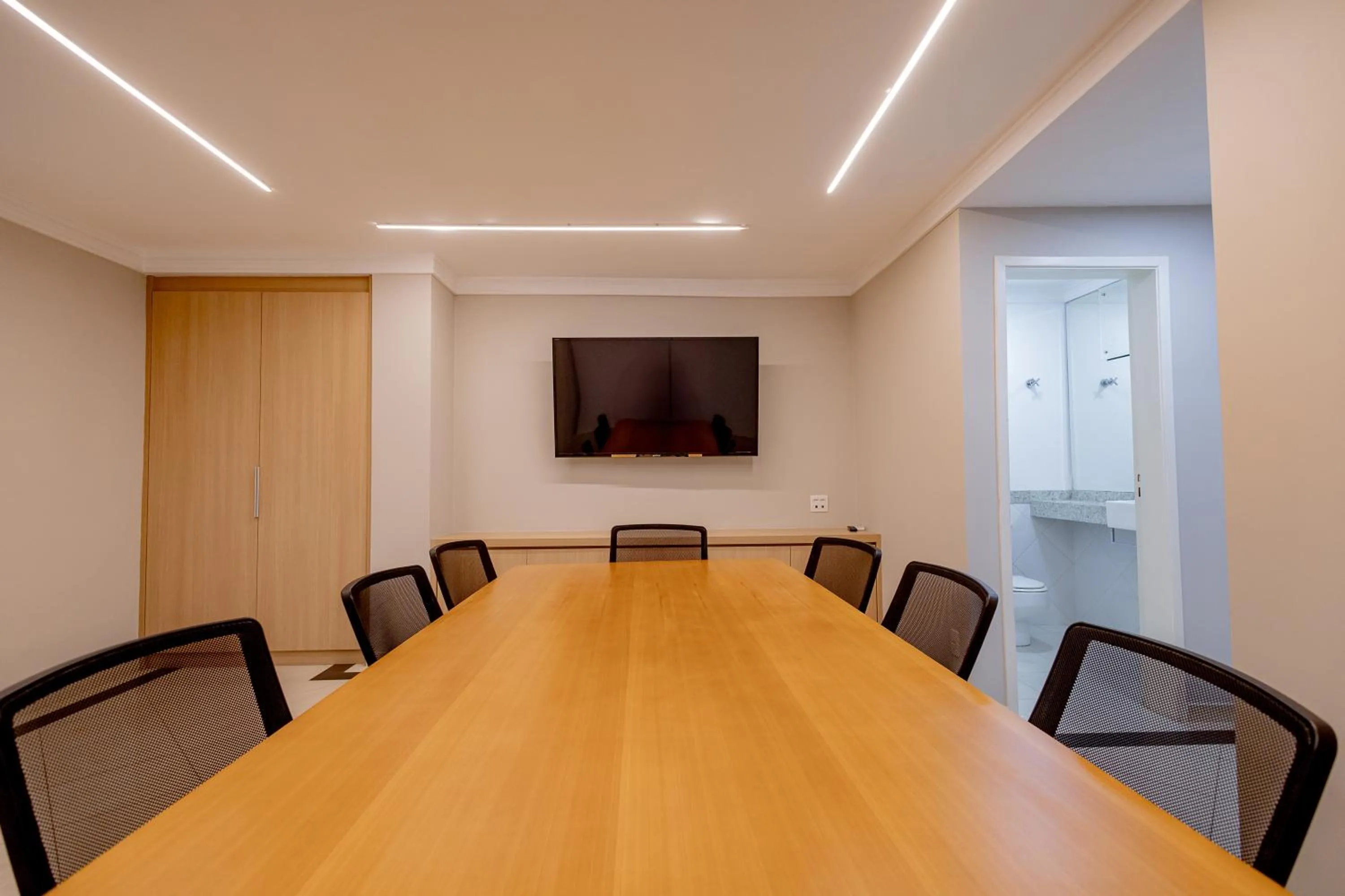 TV and multimedia in Hotel San Gabriel