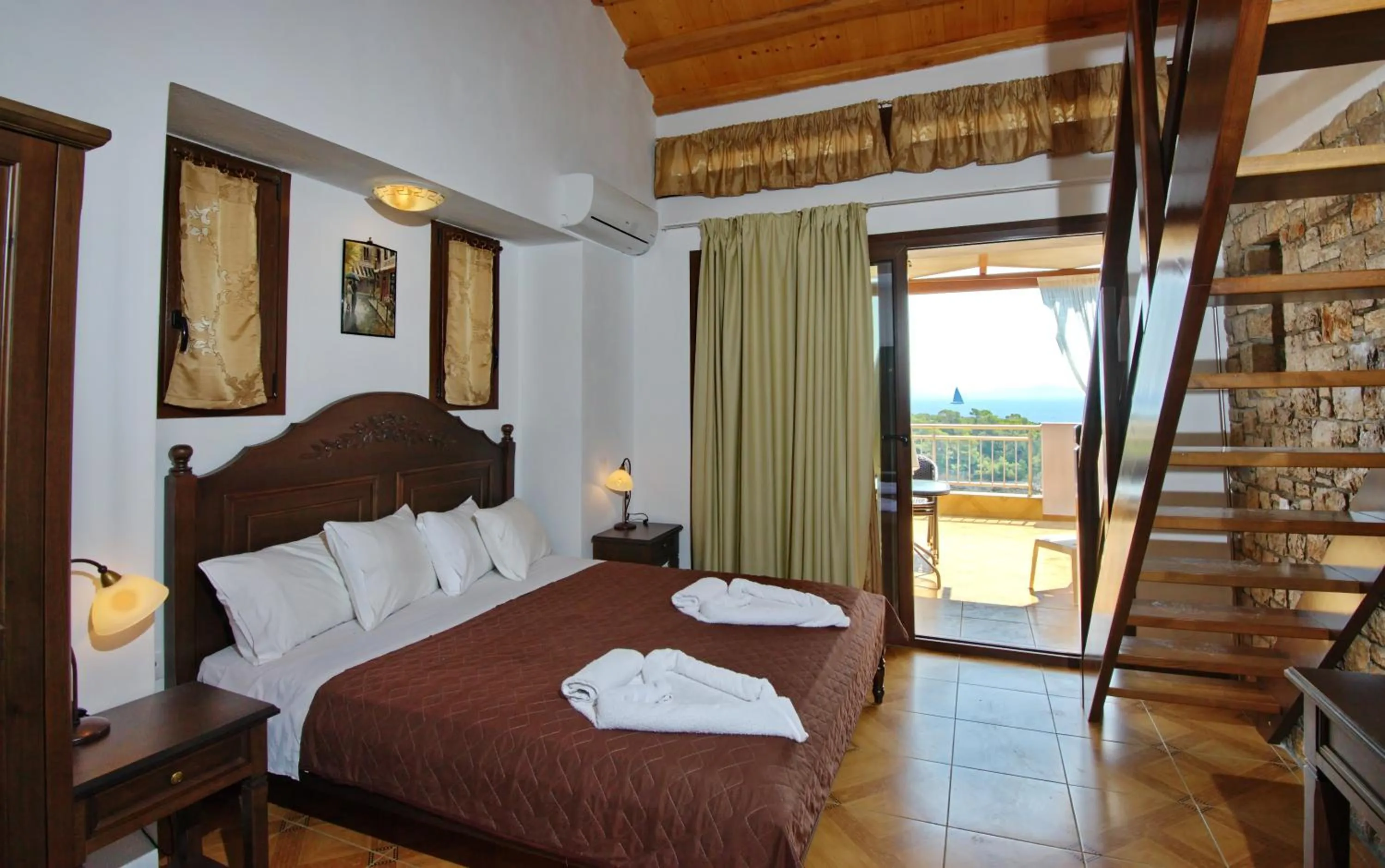 Balcony/Terrace, Bed in Marilena Apartments