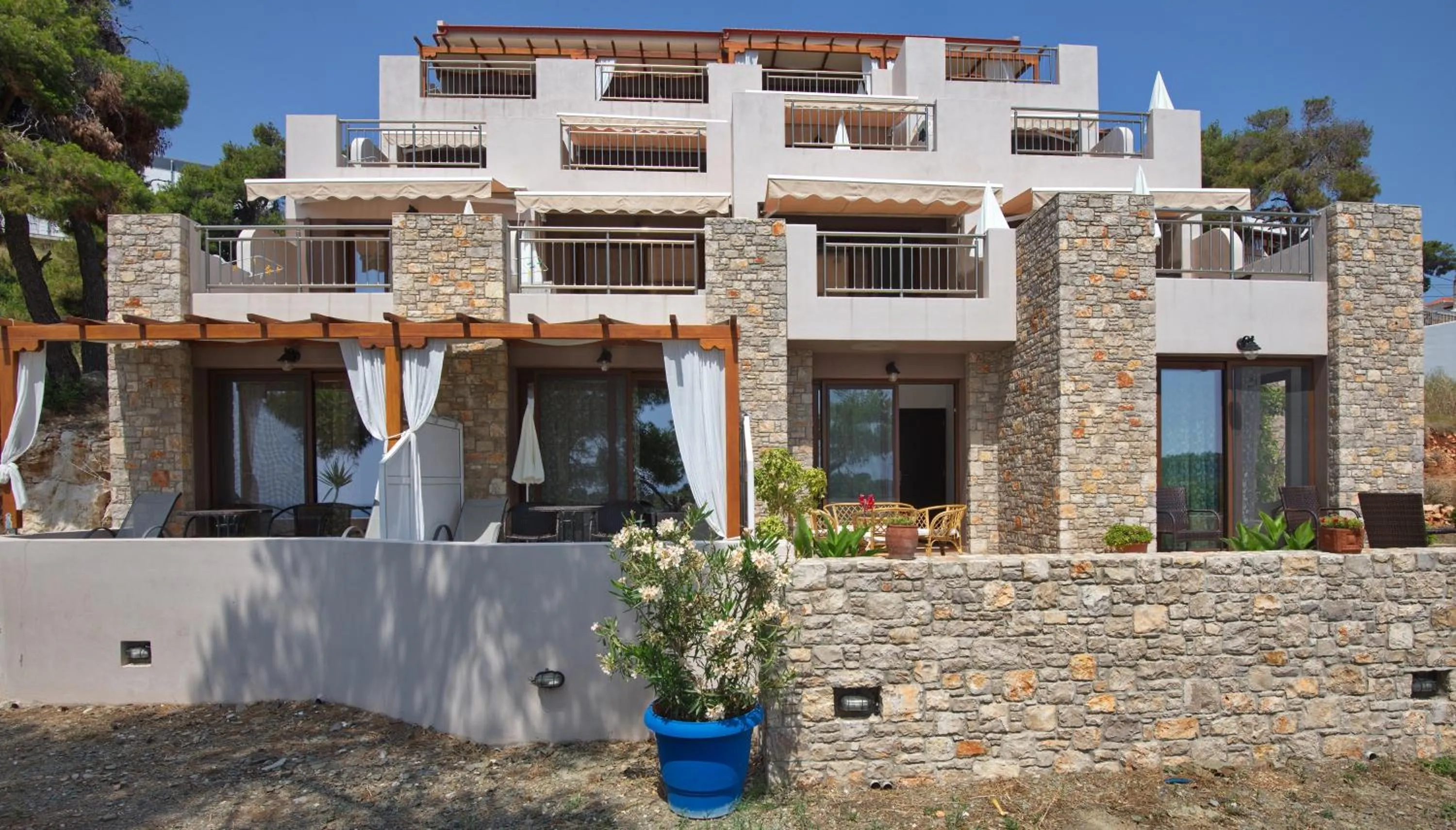 Facade/entrance in Marilena Apartments
