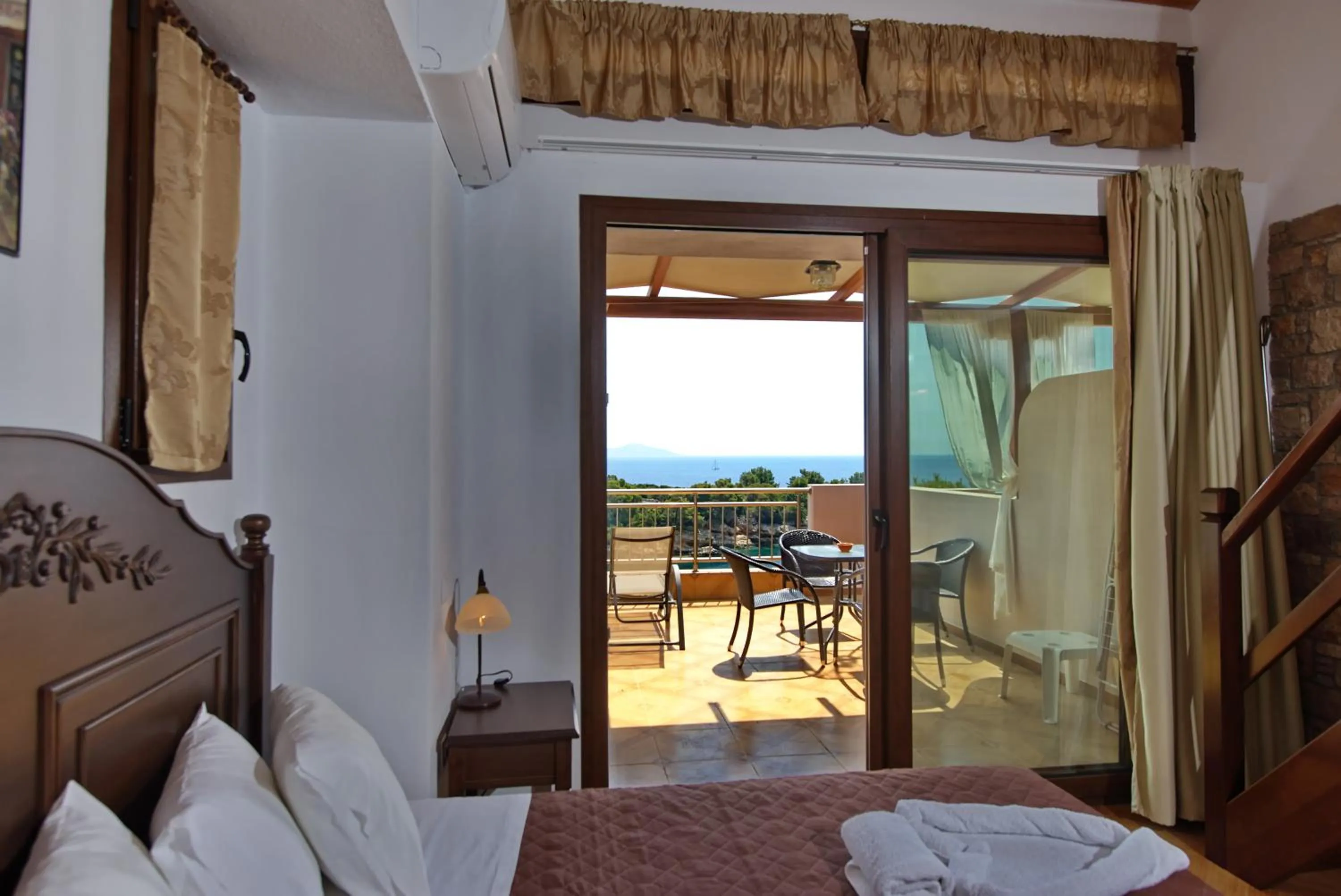 Balcony/Terrace, Bed in Marilena Apartments