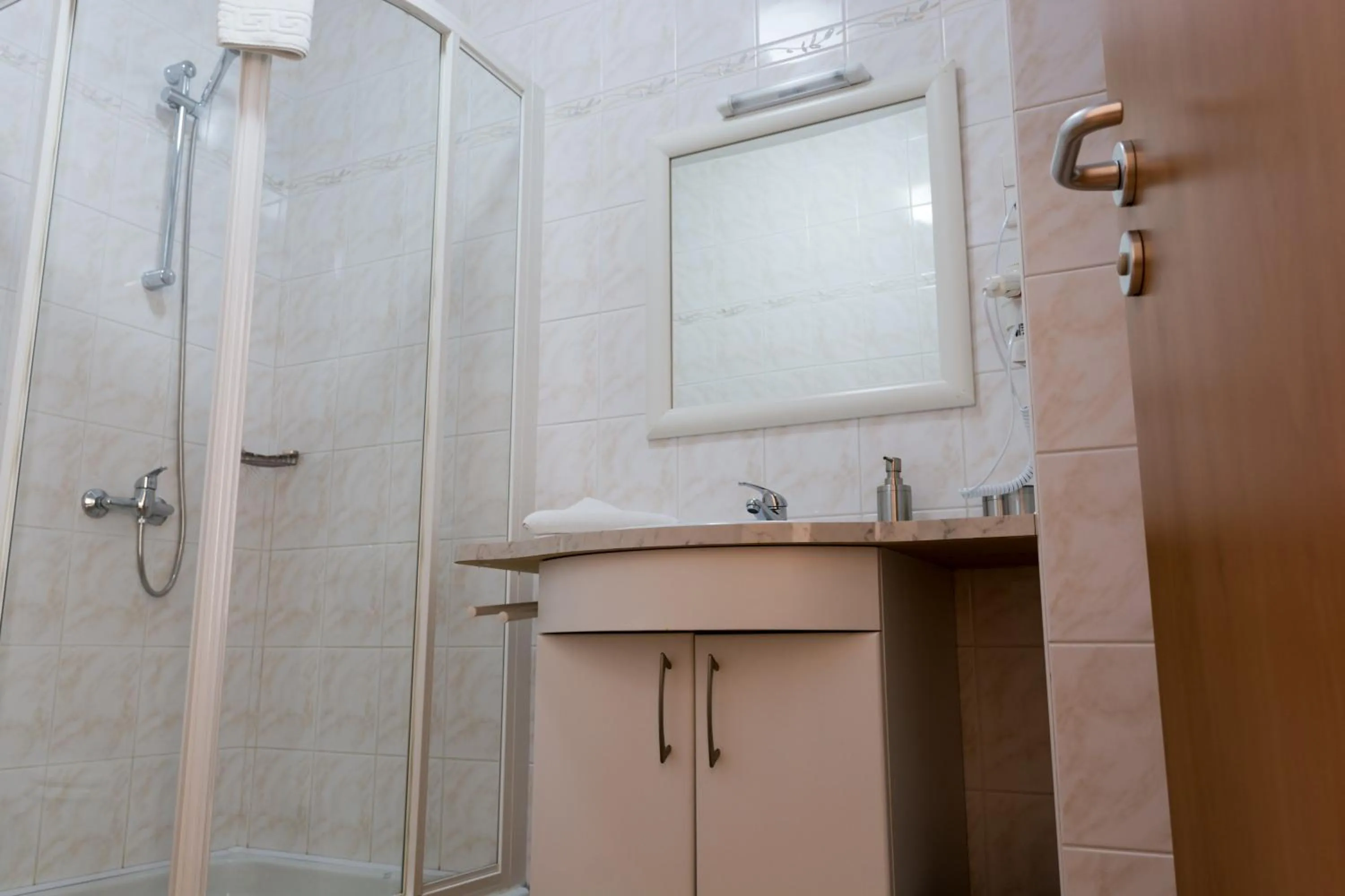 Standard Queen Room in Hotel Harka