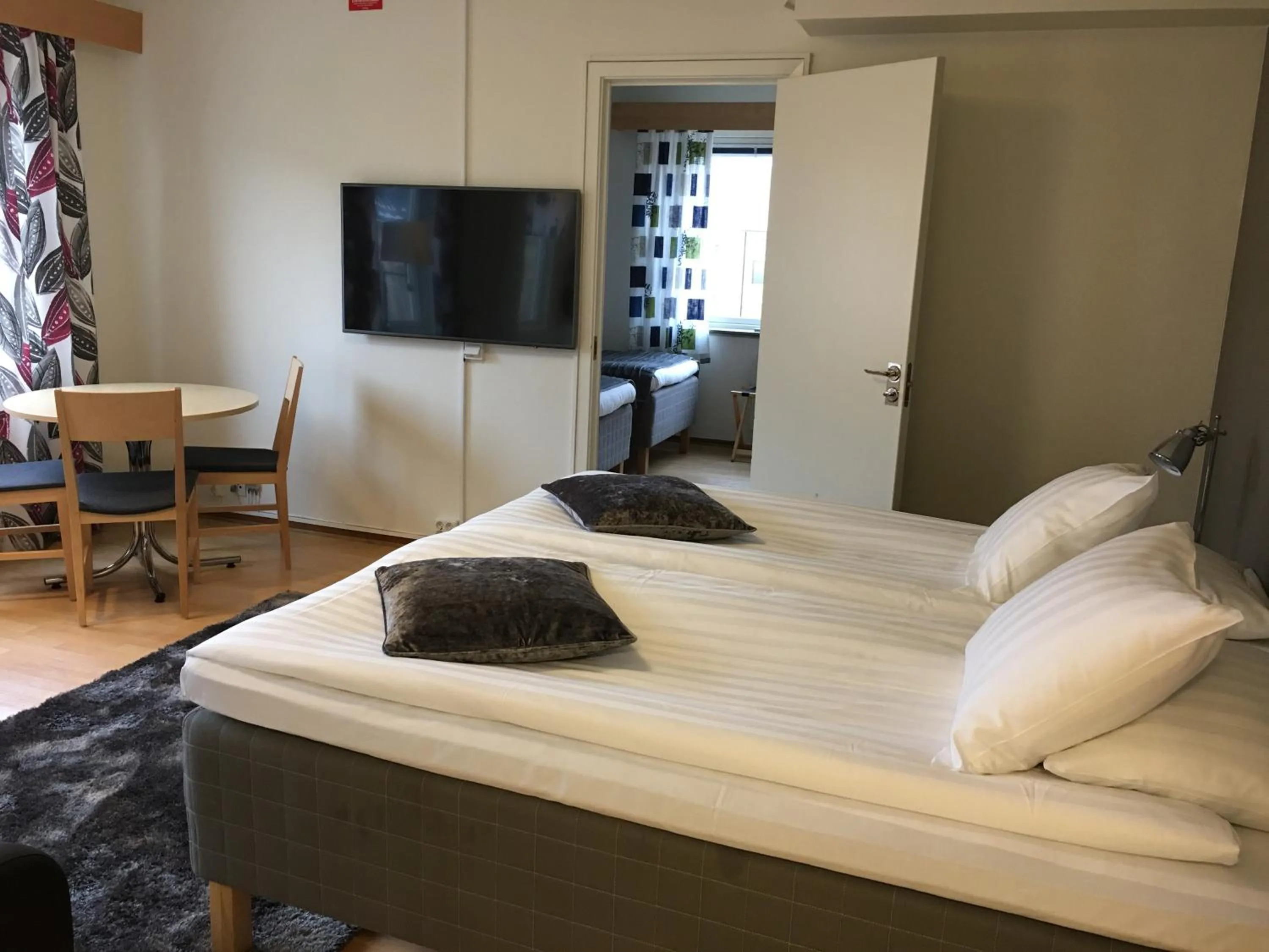 TV and multimedia, Bed in Linköpings Cityhotell och Vandrarhem