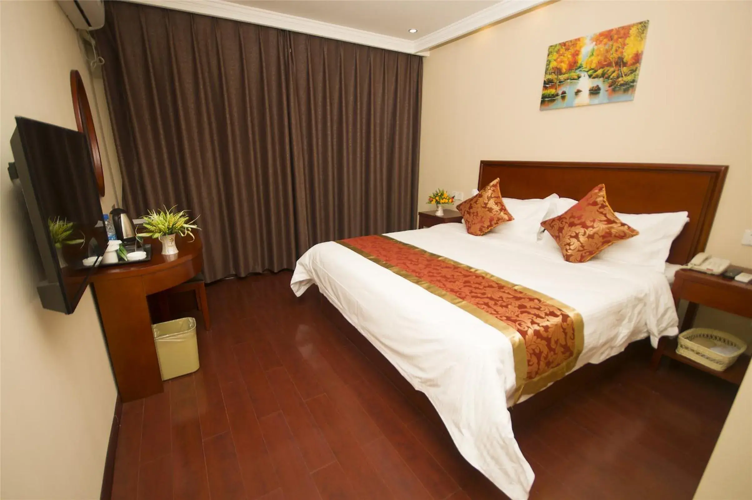 Bedroom, Bed in GreenTree Alliance JiangSu Province Lianyungang Nanchang Road Hotel Bedroom, Bed in GreenTree Alliance JiangSu Province Lianyungang Nanchang Road Hotel