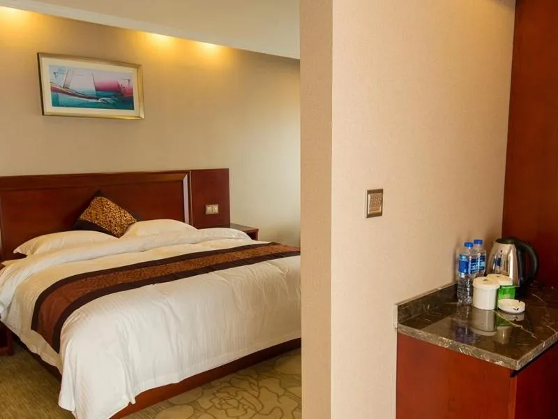 GreenTree Zhejiang Jiaxing Jiashan Renmin Road Business Hotel