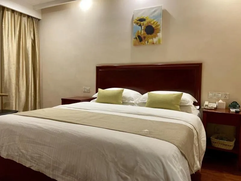 Bed in GreenTree Inn ShanDong Linxi Pingyi Mengyang Road Express Hotel