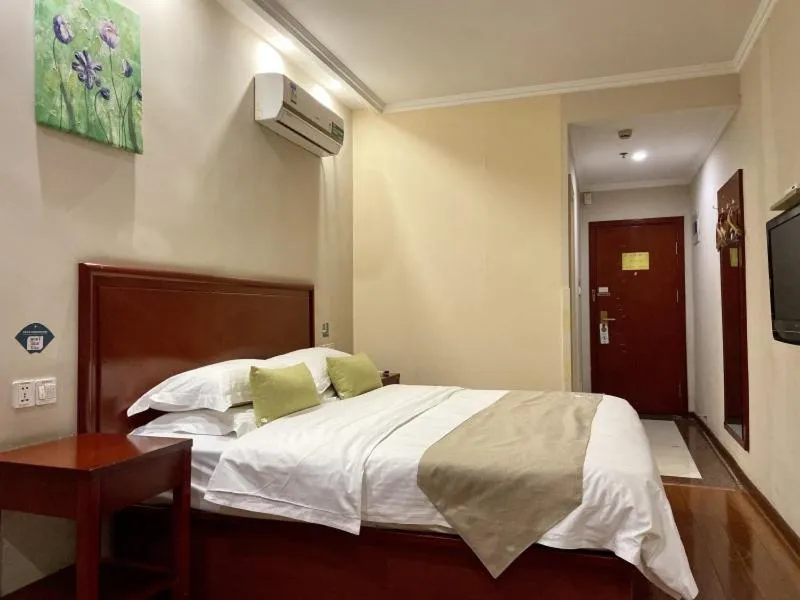 Bed in GreenTree Inn ShanDong Linxi Pingyi Mengyang Road Express Hotel