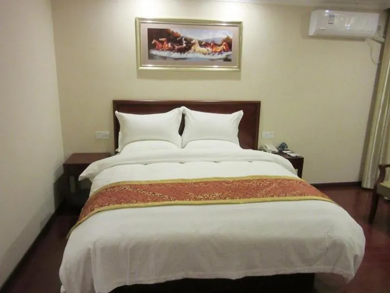 GreenTree Inn JiangXi Shangrao Yushan County Boshi Avenue Business hotel