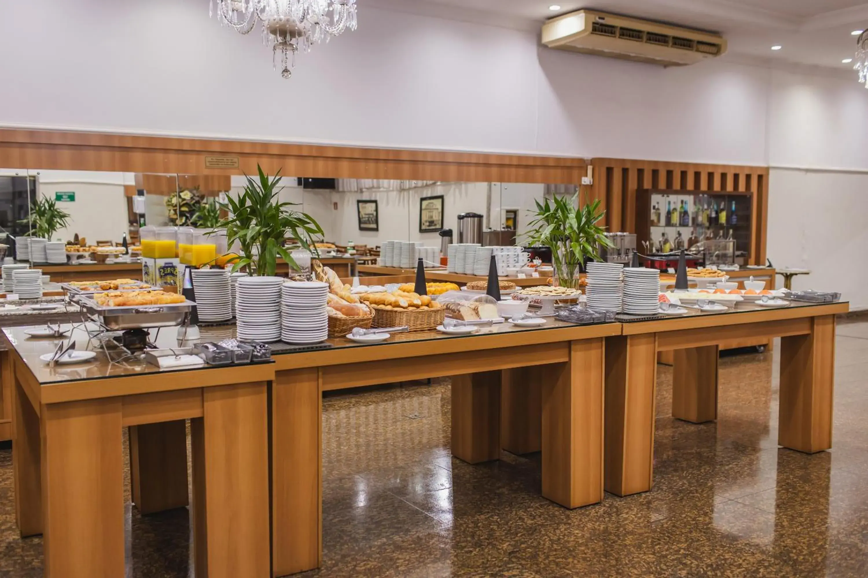 Restaurant/places to eat in Hotel Nacional Inn Ribeirão Preto Restaurant/places to eat in Hotel Nacional Inn Ribeirão Preto