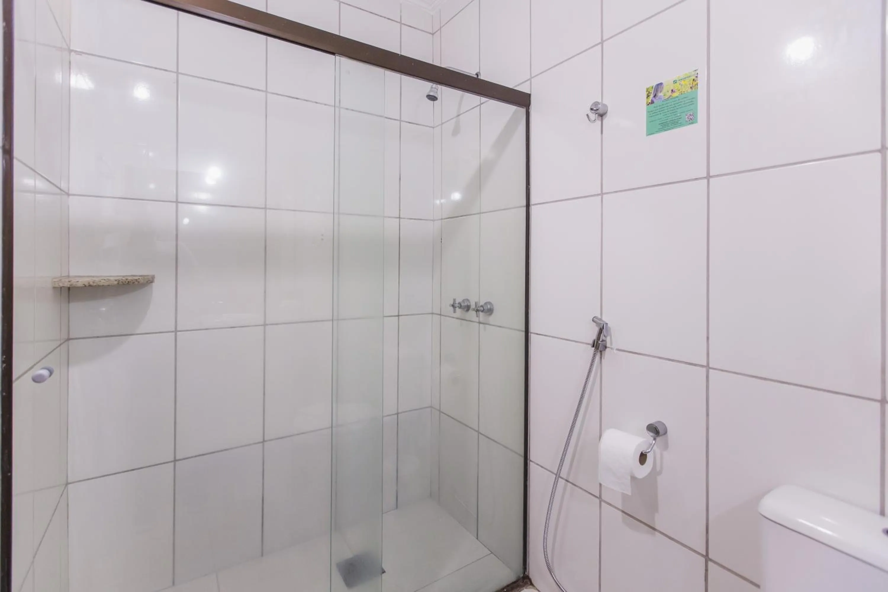 Shower in Hotel Nacional Inn Ribeirão Preto