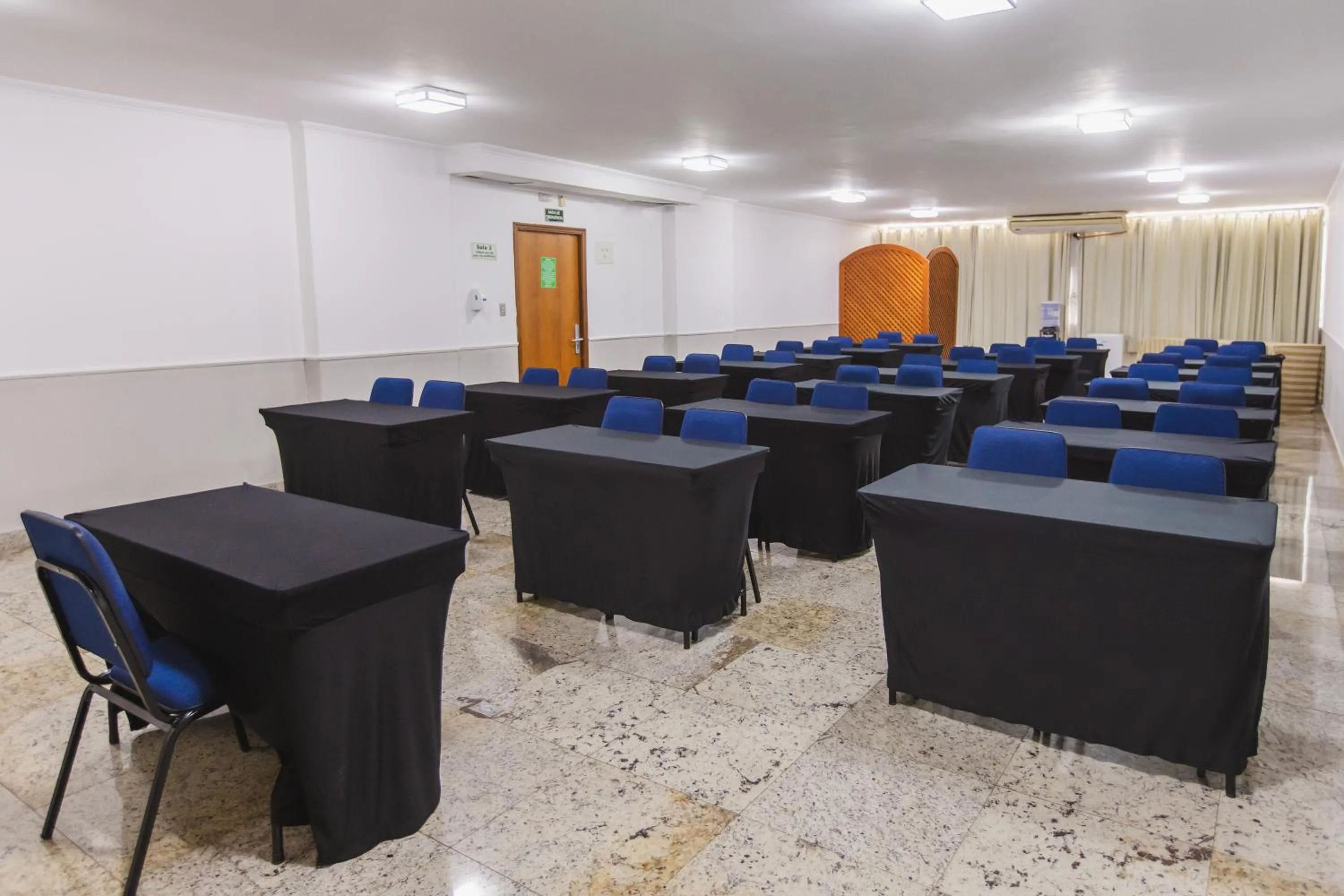 Meeting/conference room in Hotel Nacional Inn Ribeirão Preto