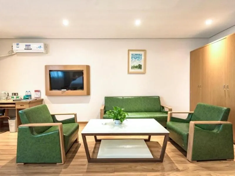 GreenTree Inn GuangXi HePu HuanzhuSouthRd.Transit Center Express Hotel