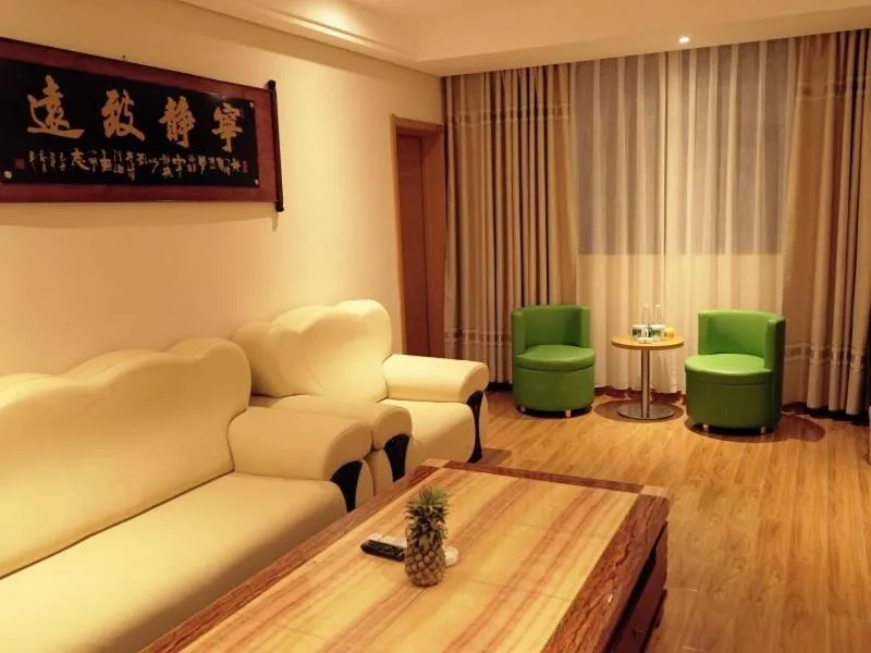 GreenTree Inn GuangXi HePu HuanzhuSouthRd.Transit Center Express Hotel