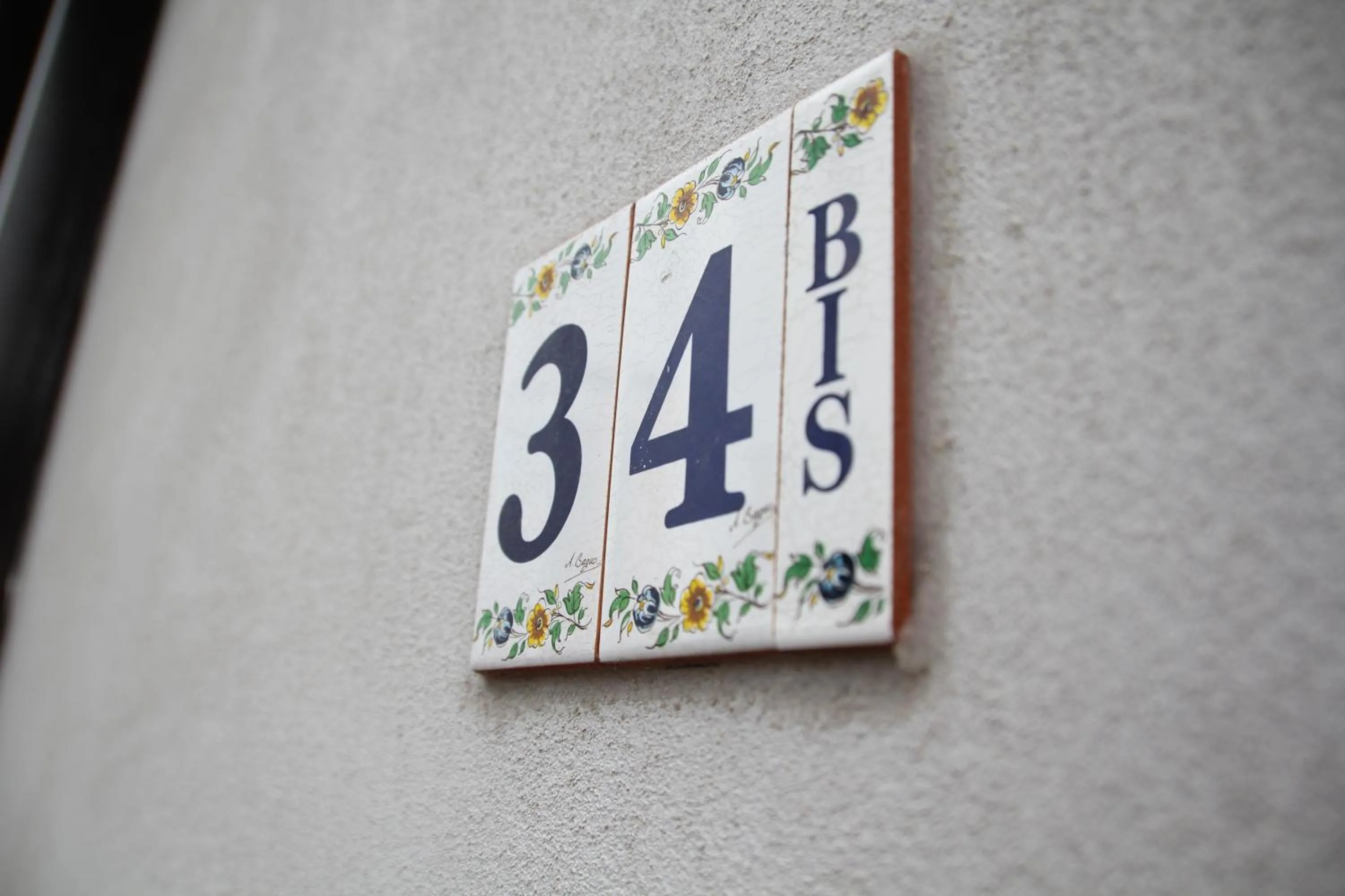 Property logo or sign in Cosy Apparts Suresnes La Défense