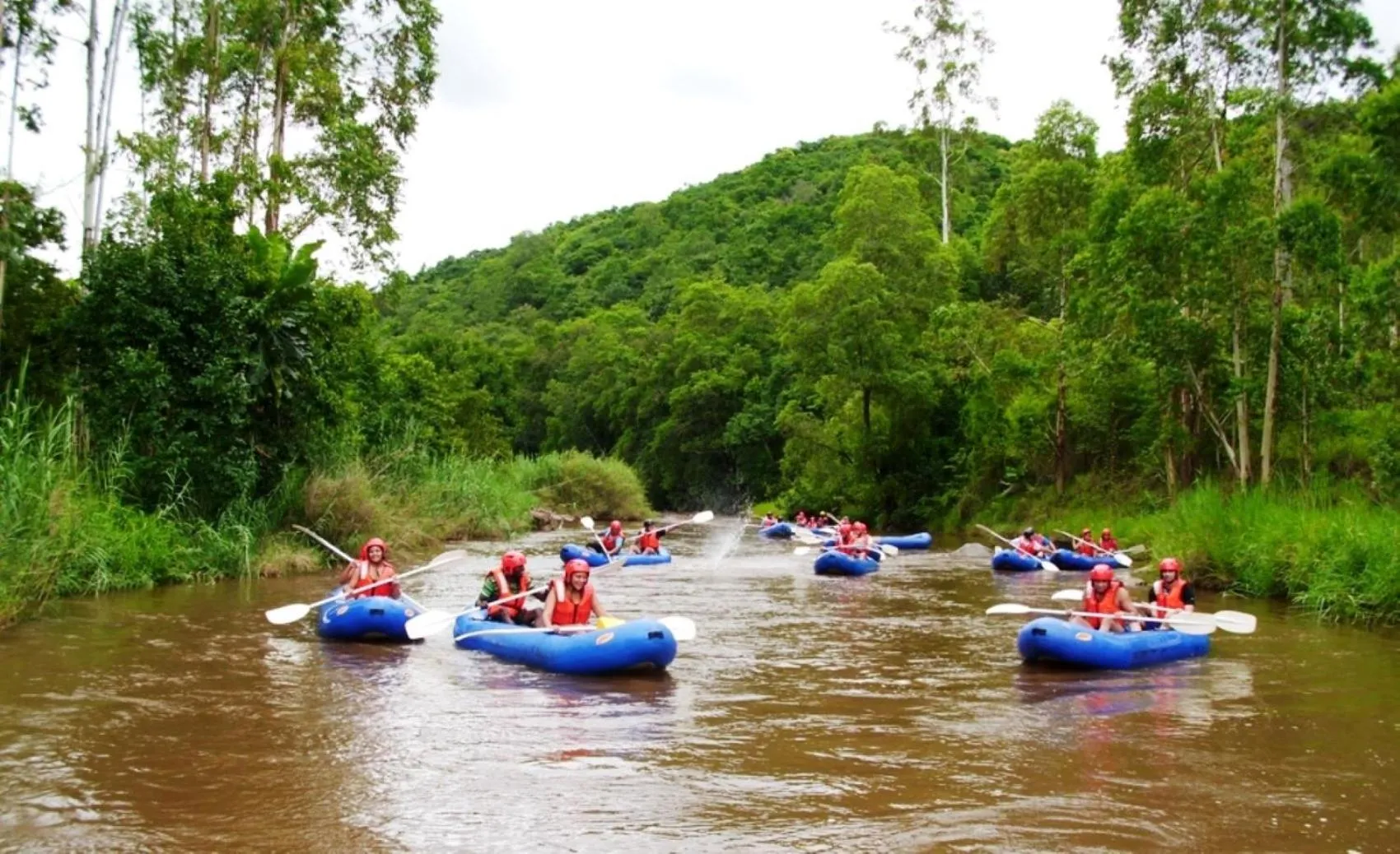Canoeing in Idle & Wild Chalet