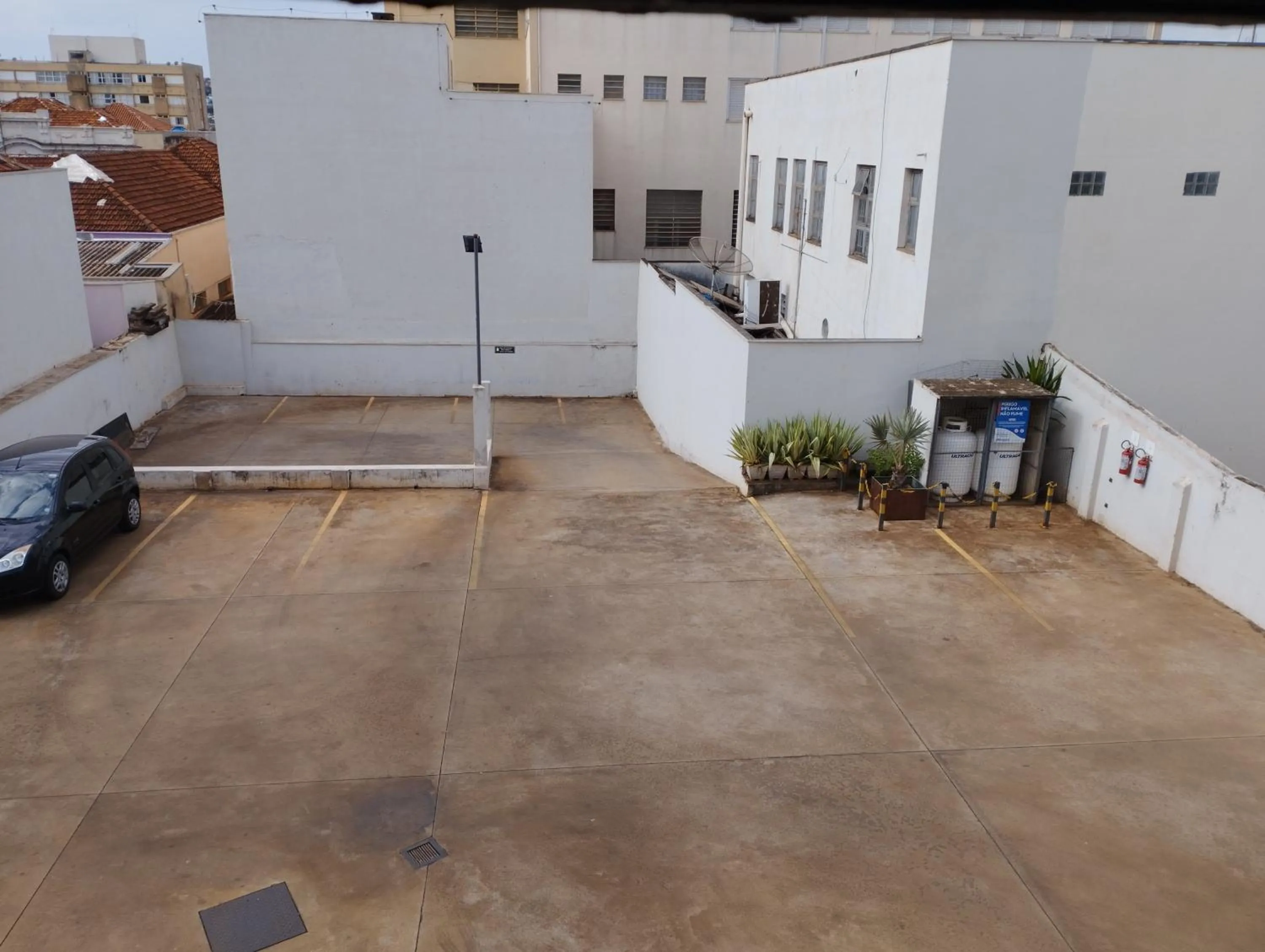 Parking in Vip Hotel