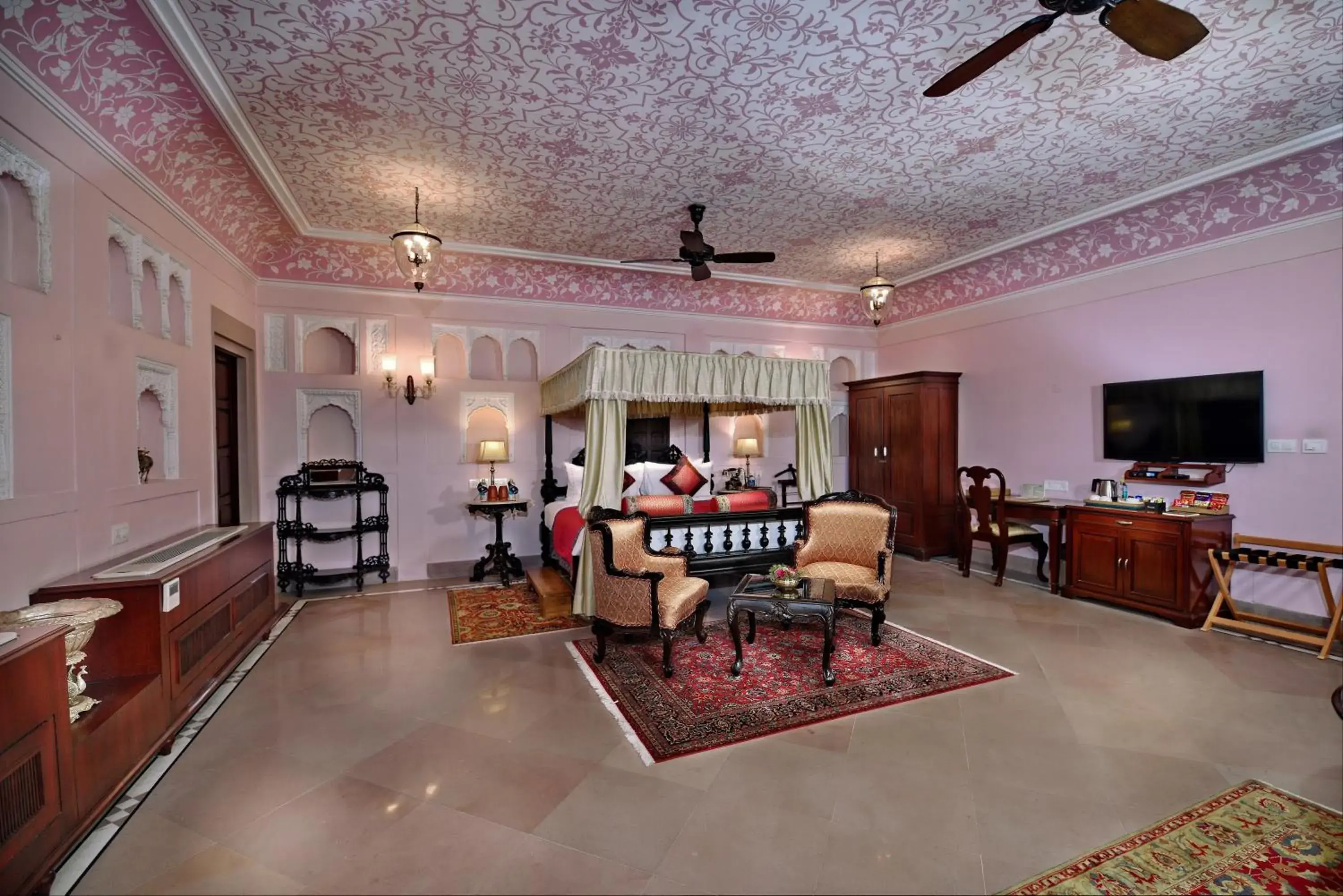 Living room in BrijRama Palace, Varanasi - By the Ganges Living room in BrijRama Palace, Varanasi - By the Ganges
