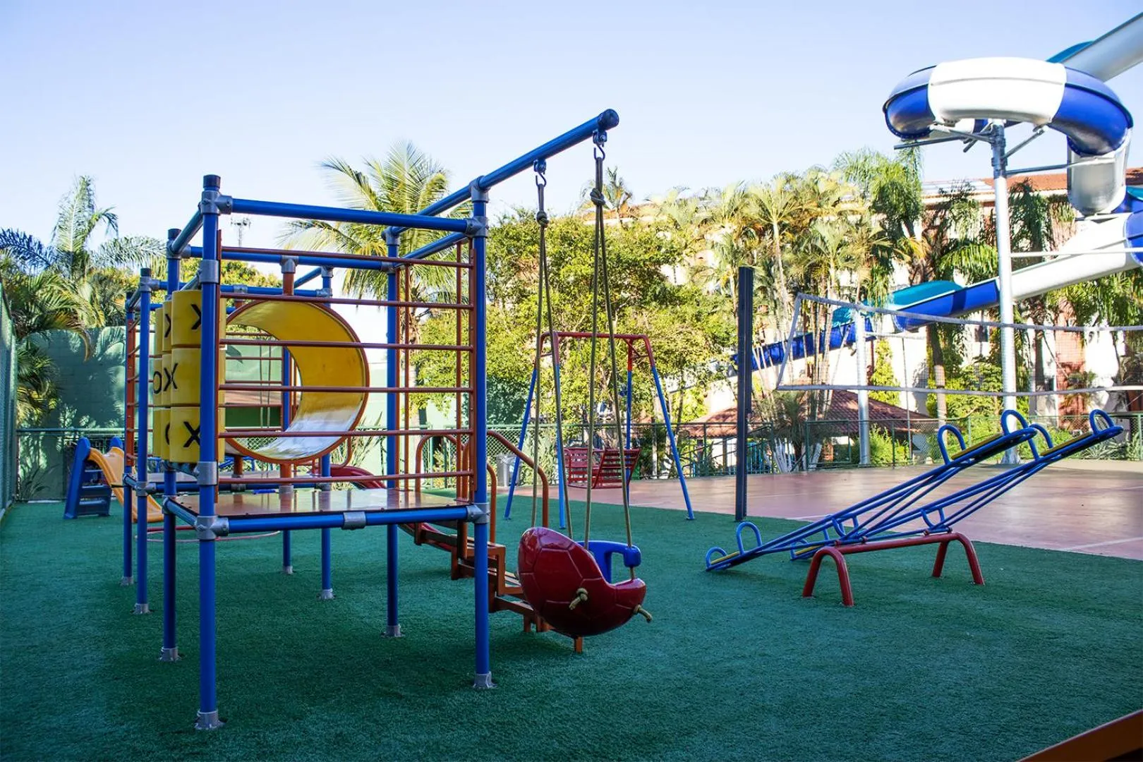 Children play ground in Hotel Vilage Inn Ribeirão Preto & Convenções by Nacional Inn