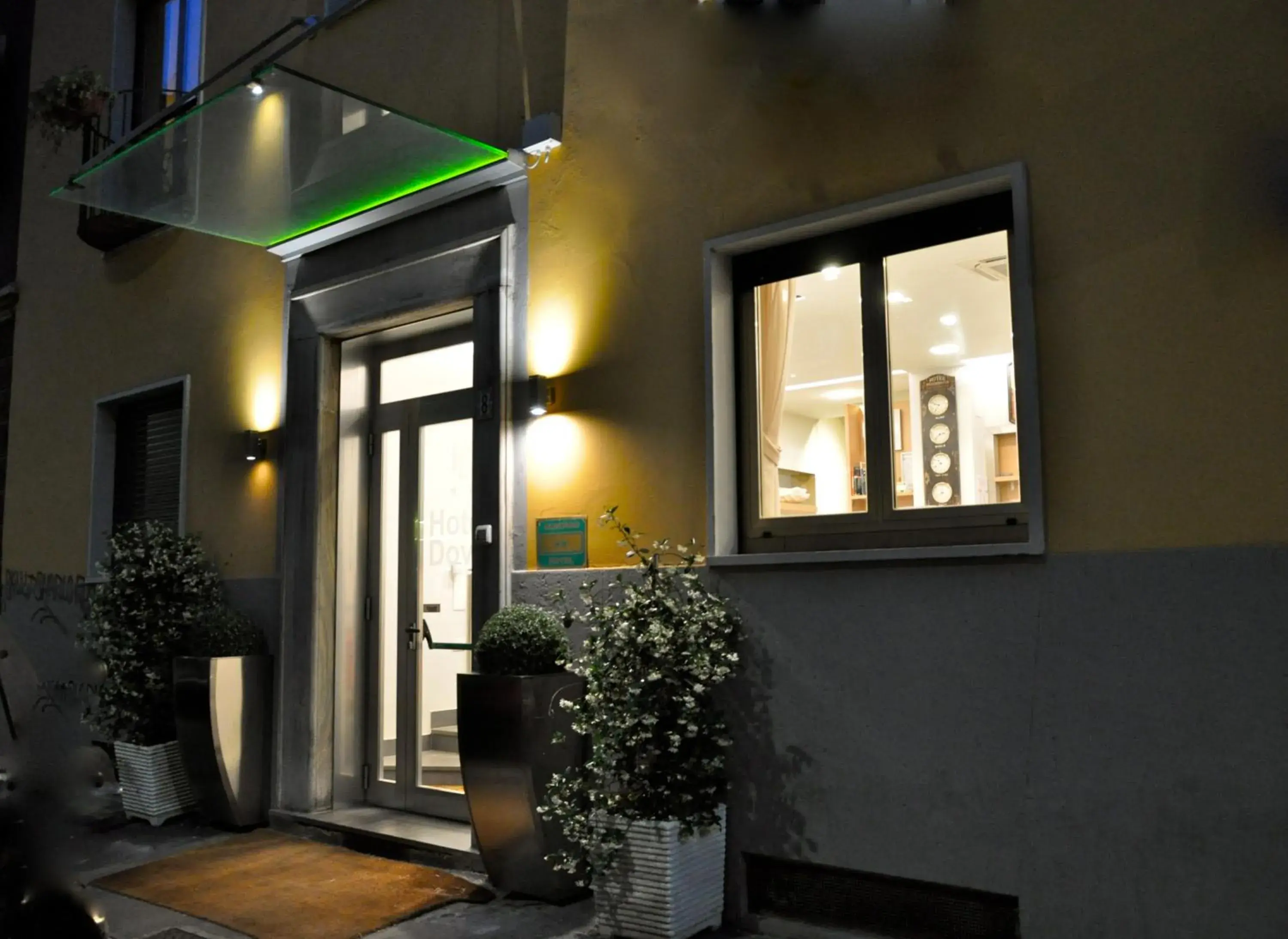 Facade/entrance in Hotel Dover Facade/entrance in Hotel Dover