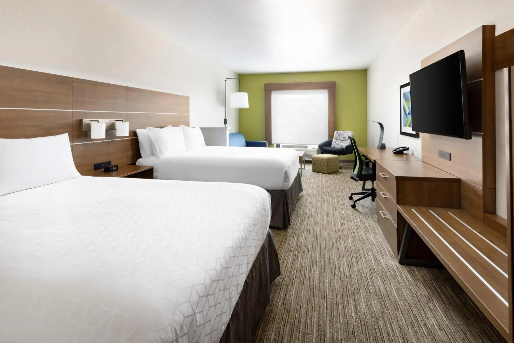 Bedroom, Bed in Holiday Inn Express & Suites Oakhurst-Yosemite Park Area by IHG