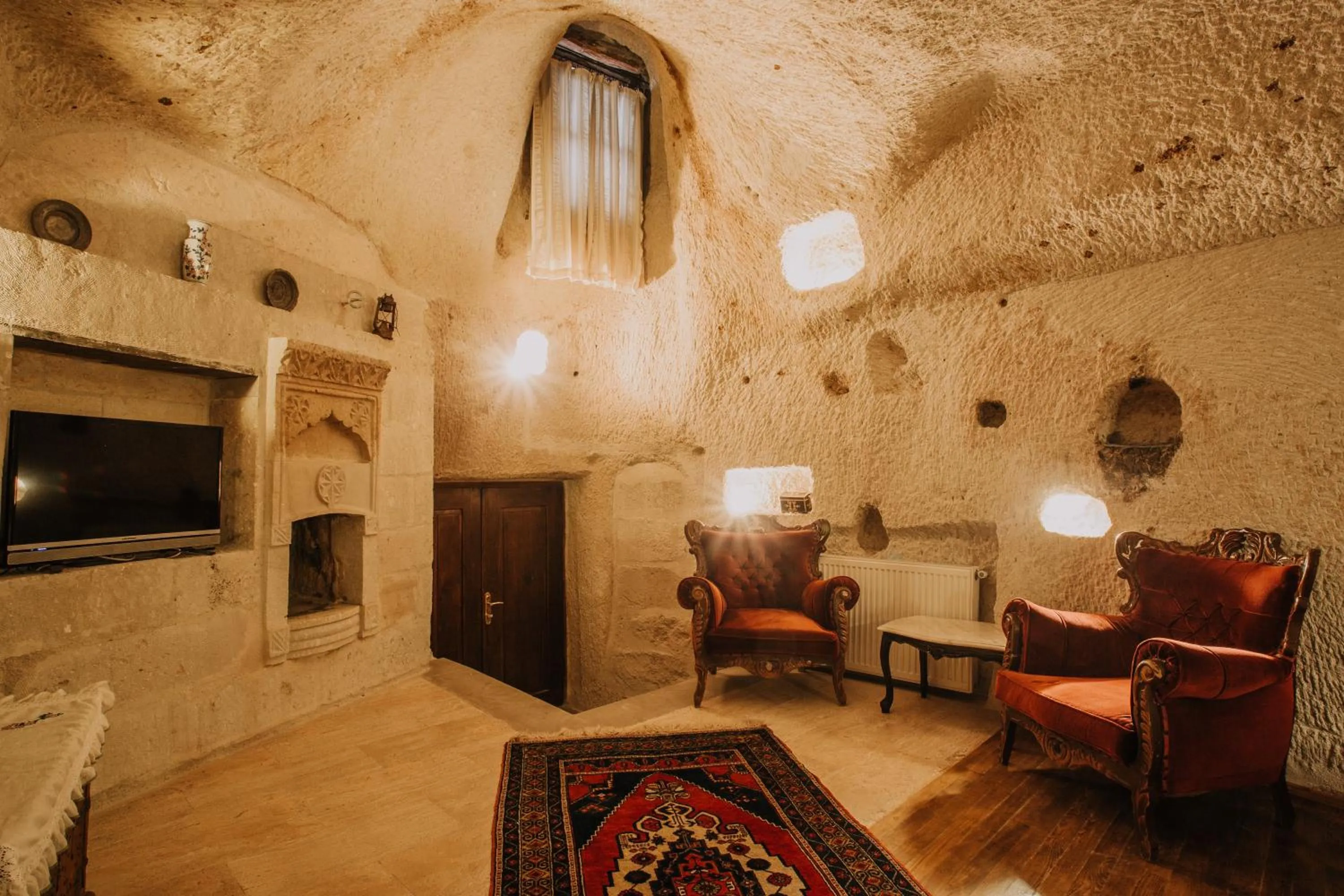 TV and multimedia in Village Cave House Hotel