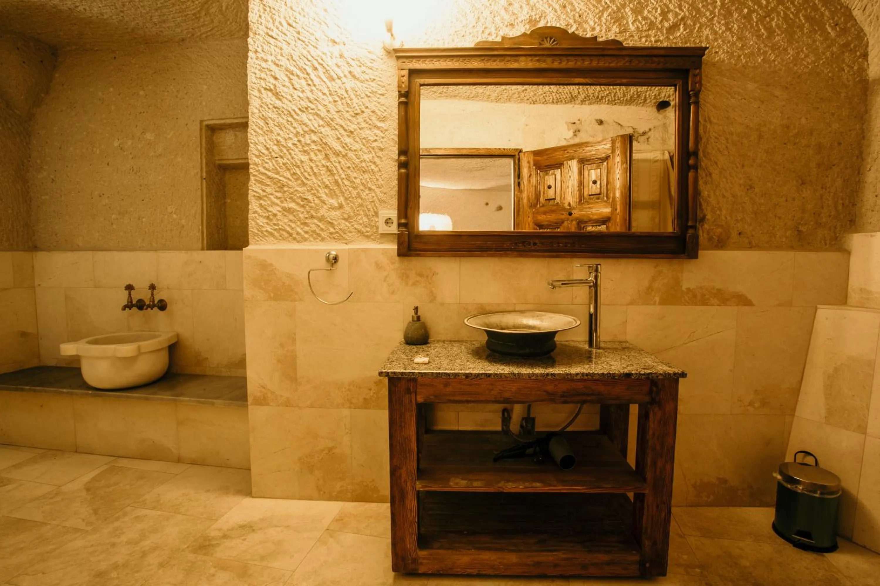 Toilet in Village Cave House Hotel