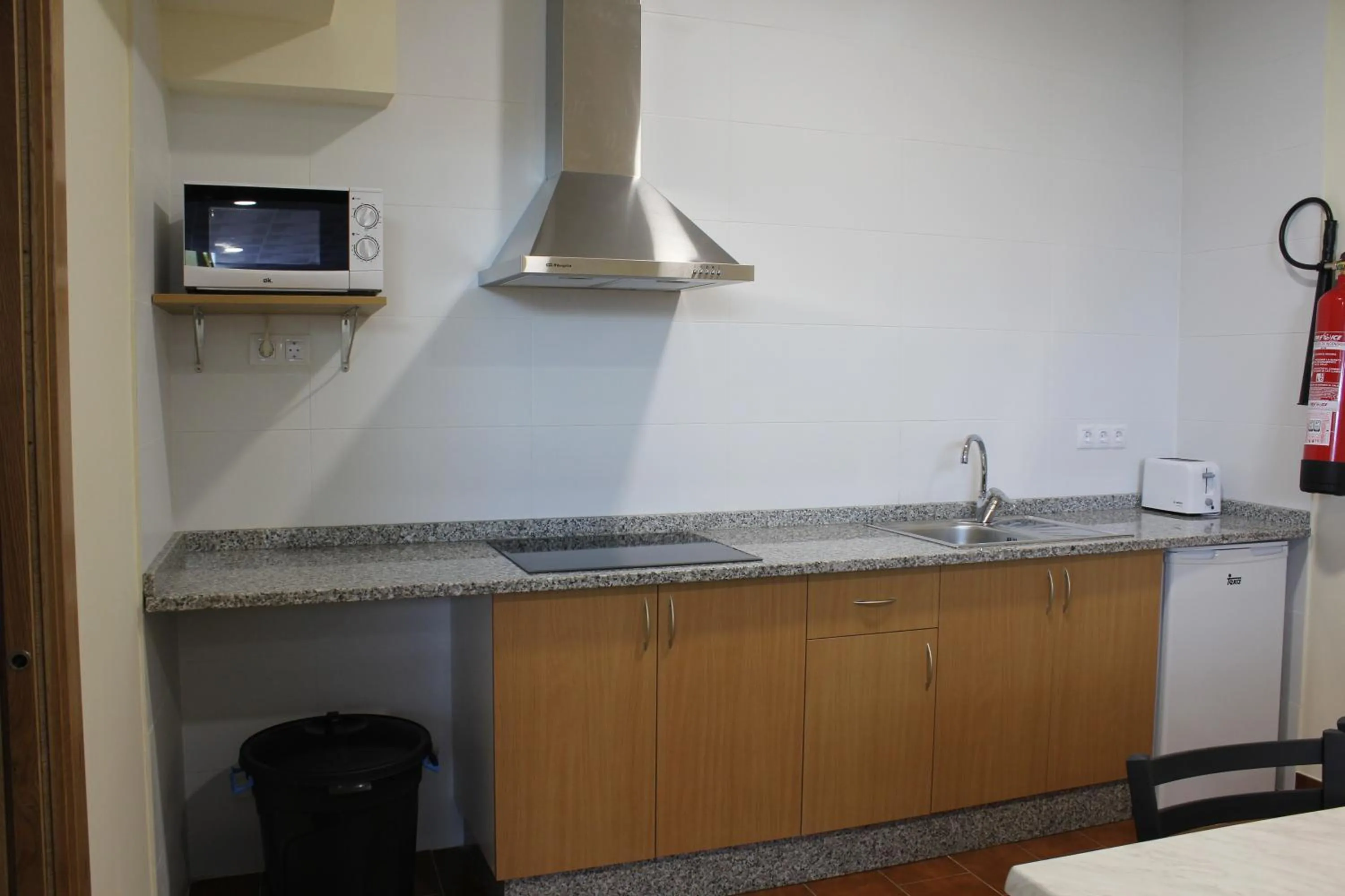 Kitchen or kitchenette in Albergue Folgueira