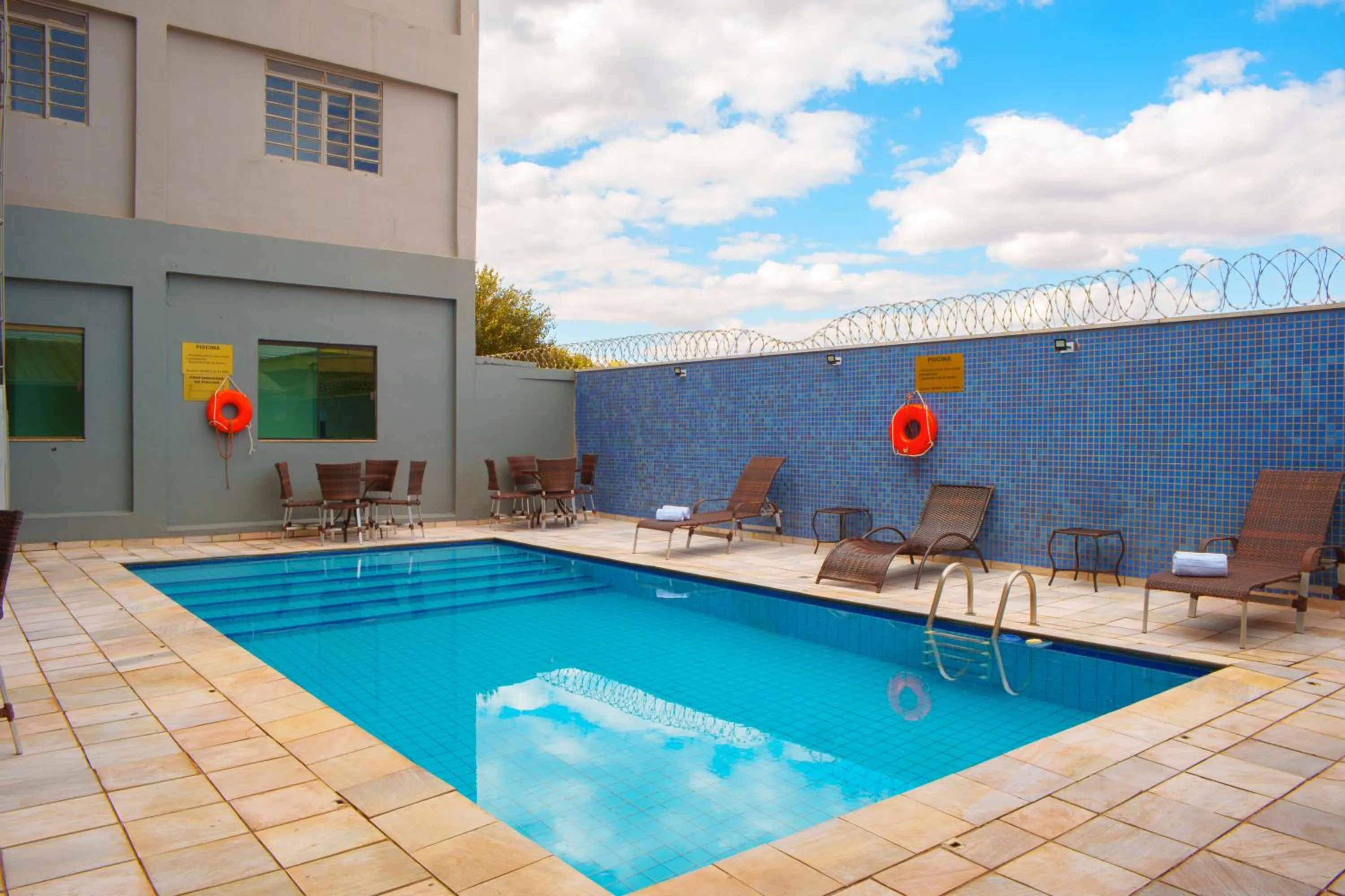 Pool view in Hotel Dan Inn Express Ribeirão Preto By Nacional Inn