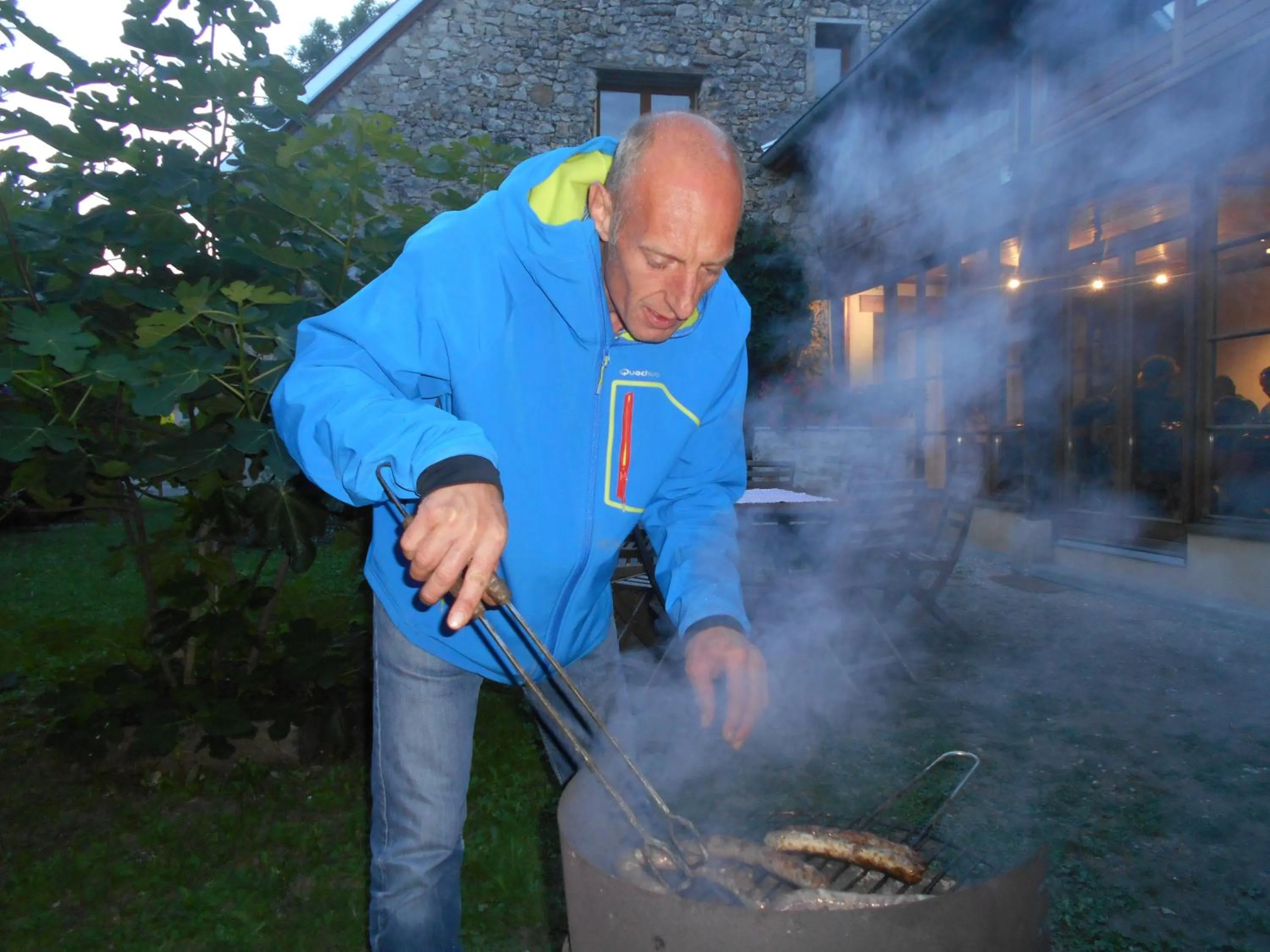 Restaurant/places to eat in VALRELEY, chambres et table d'hôtes eco-friendly avec bain nordique au sud du massif du Jura