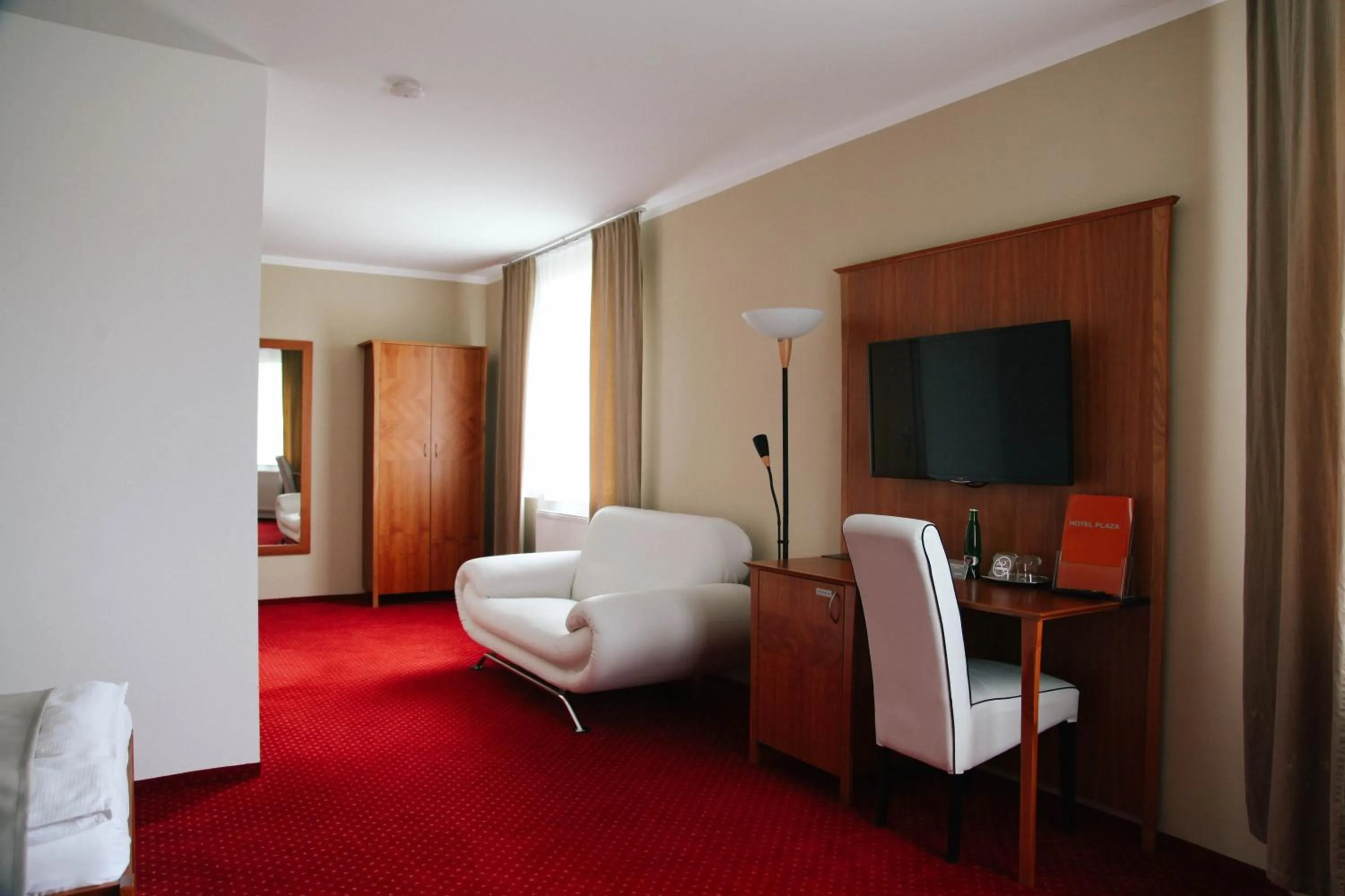 Day, Seating Area in Hotel Plaza