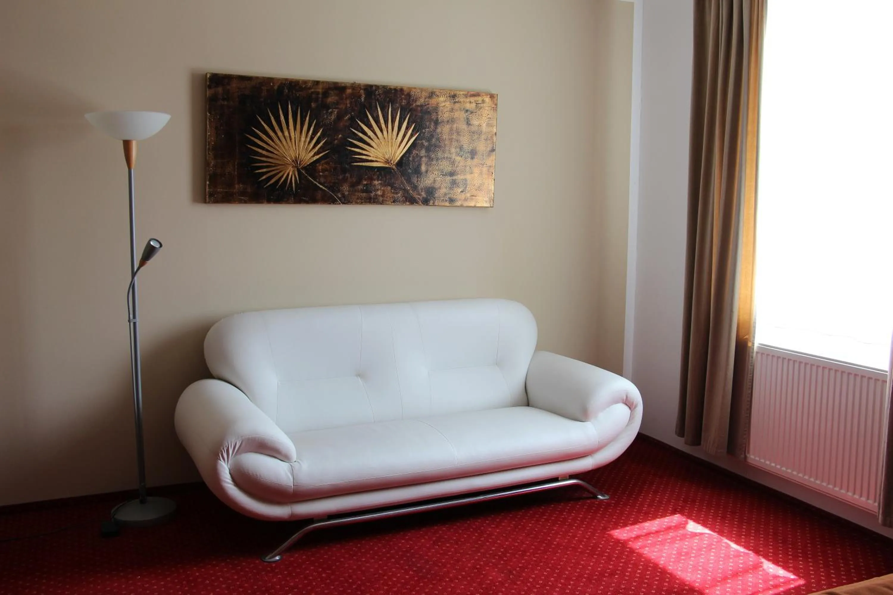 Seating Area in Hotel Plaza