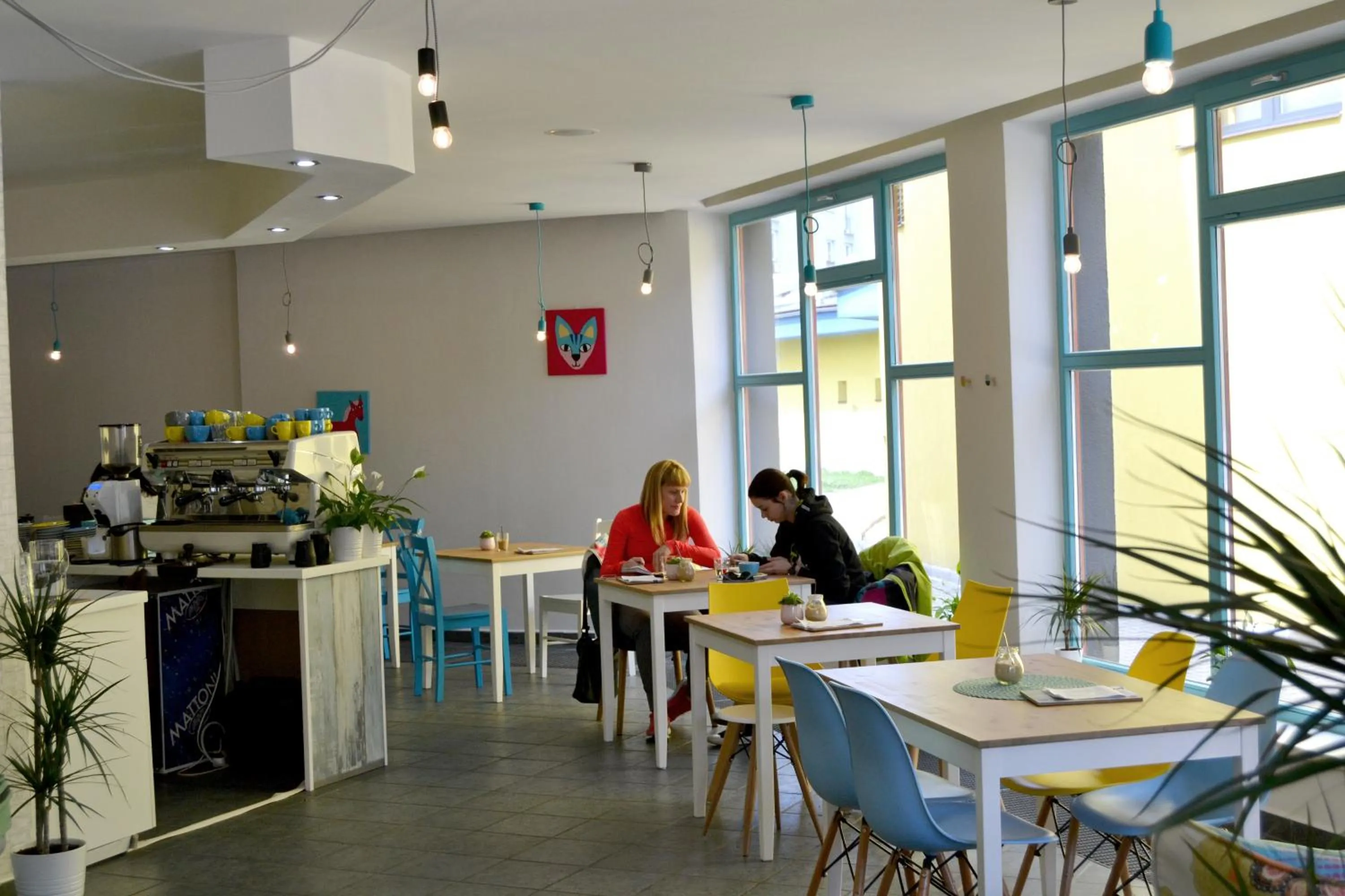 Area and facilities, Restaurant/Places to Eat in Hotel Plaza