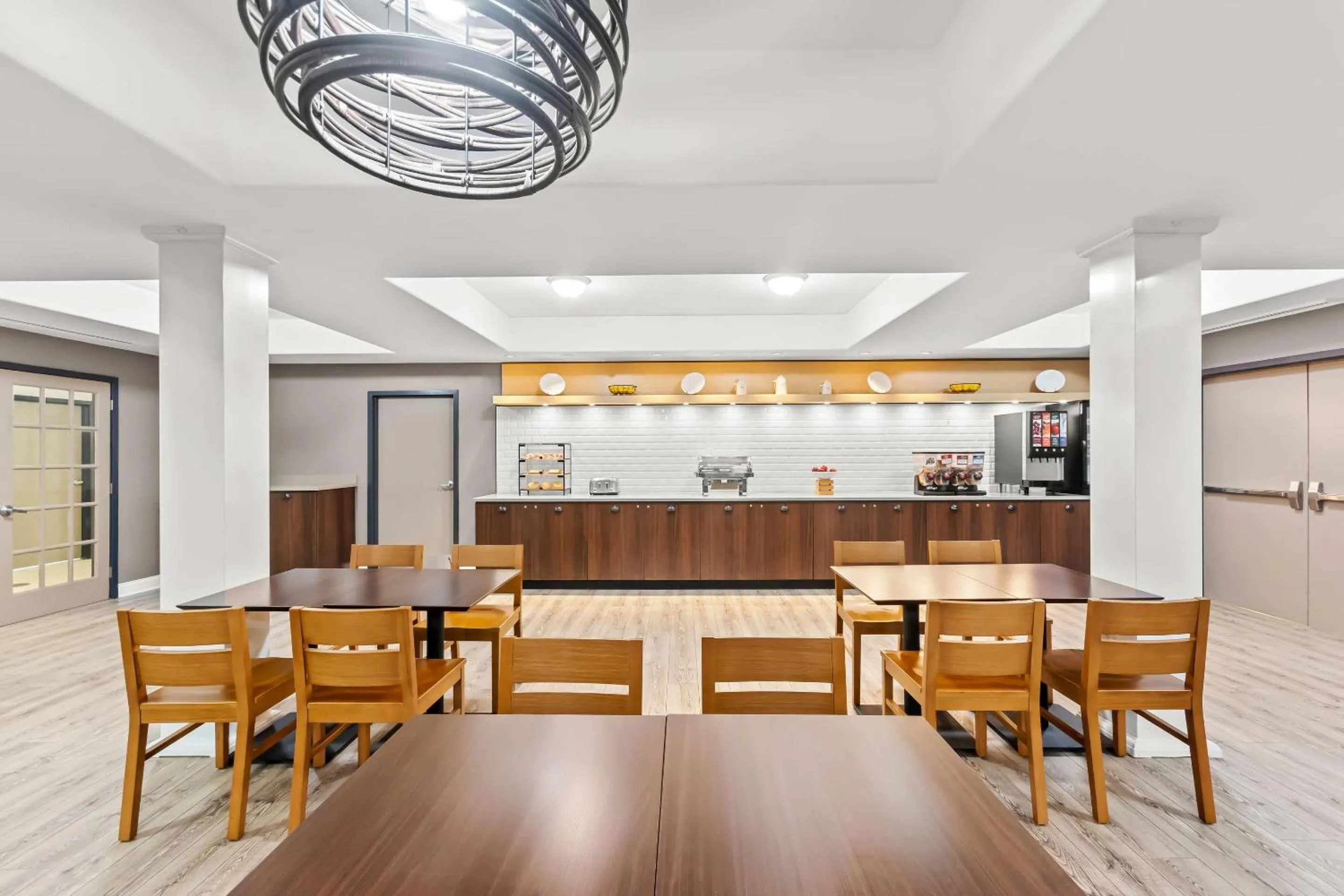 Breakfast in Country Inn & Suites Etown