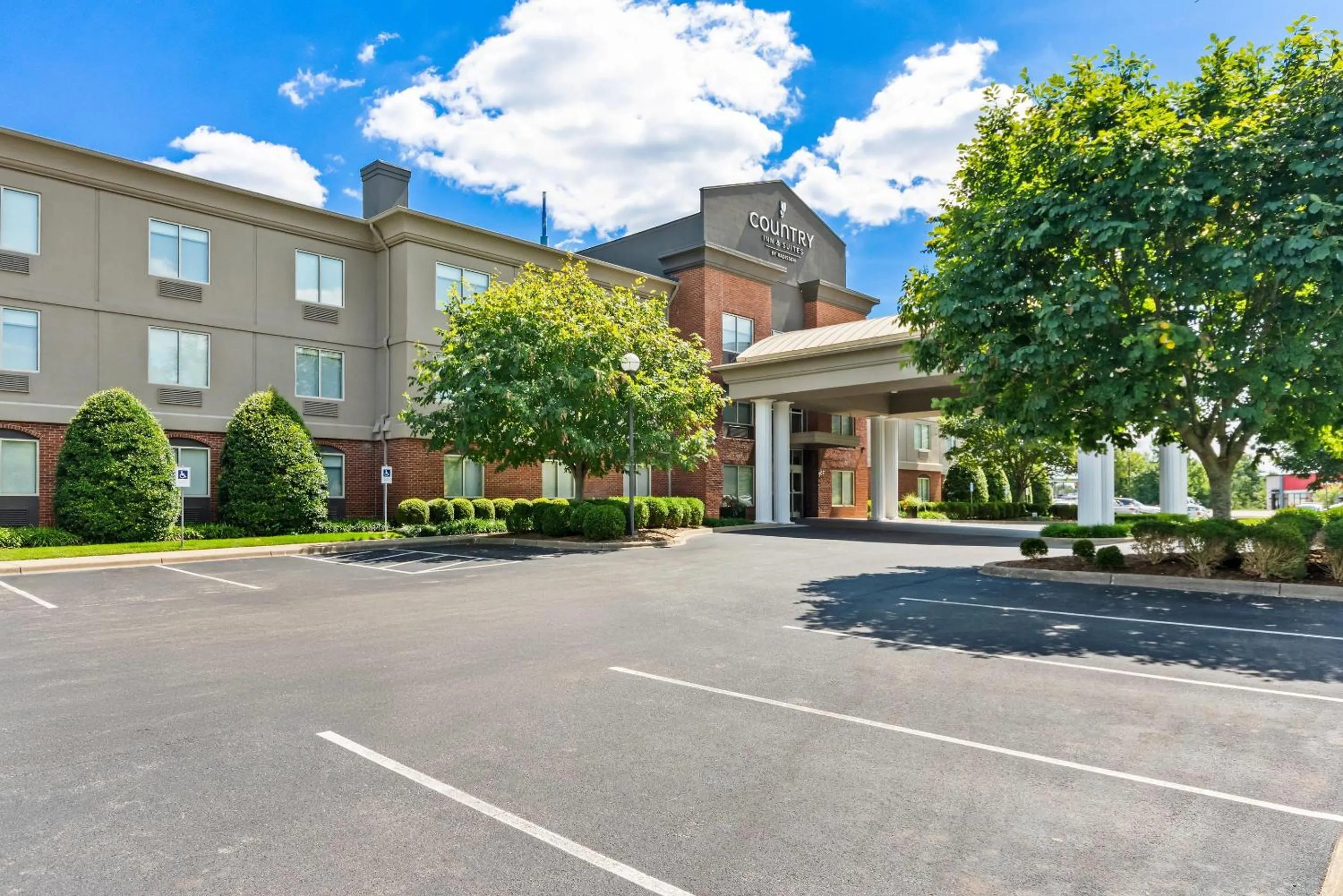 Property building in Country Inn & Suites Etown