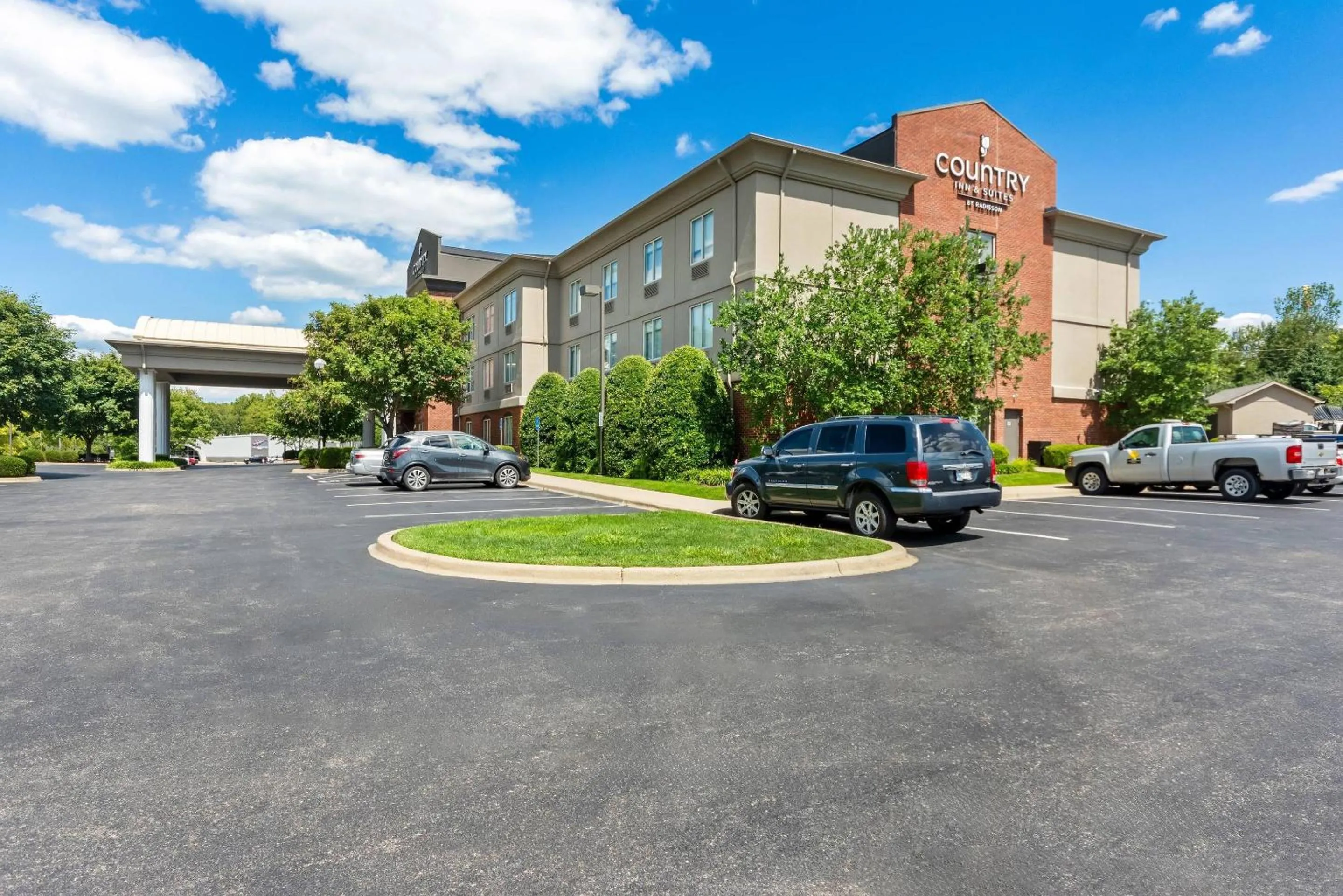 Property building in Country Inn & Suites Etown