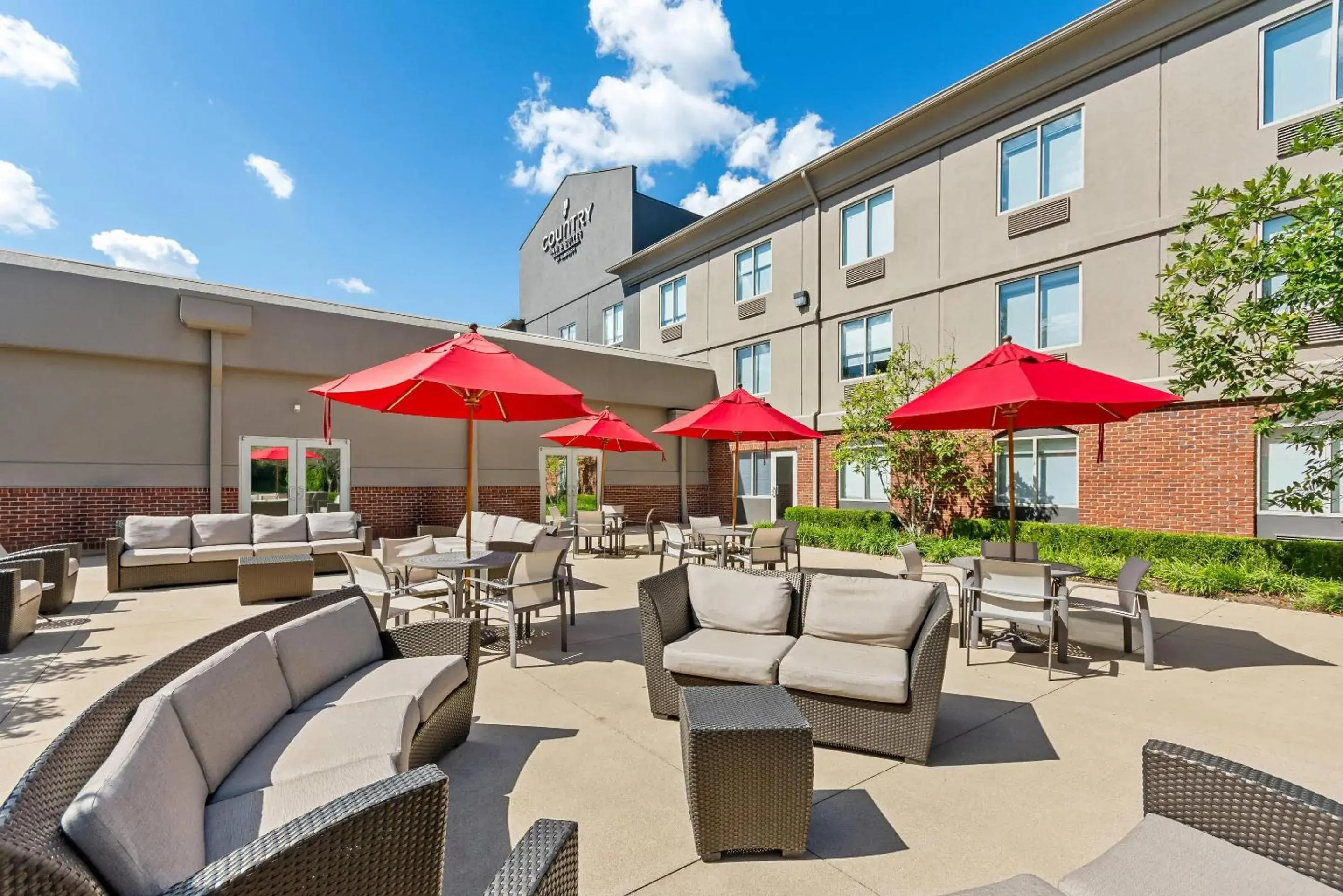 Swimming pool in Country Inn & Suites Etown Swimming pool in Country Inn & Suites Etown