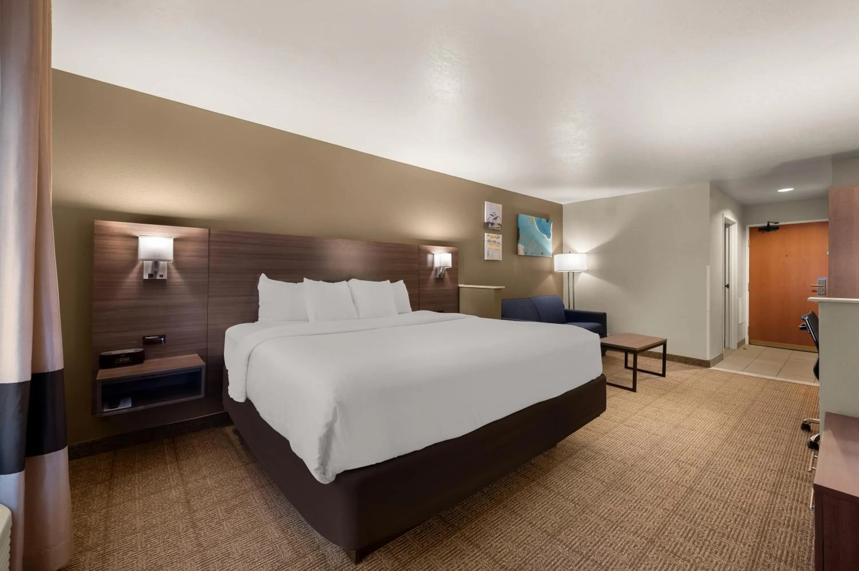 Bedroom, Bed in Comfort Inn & Suites