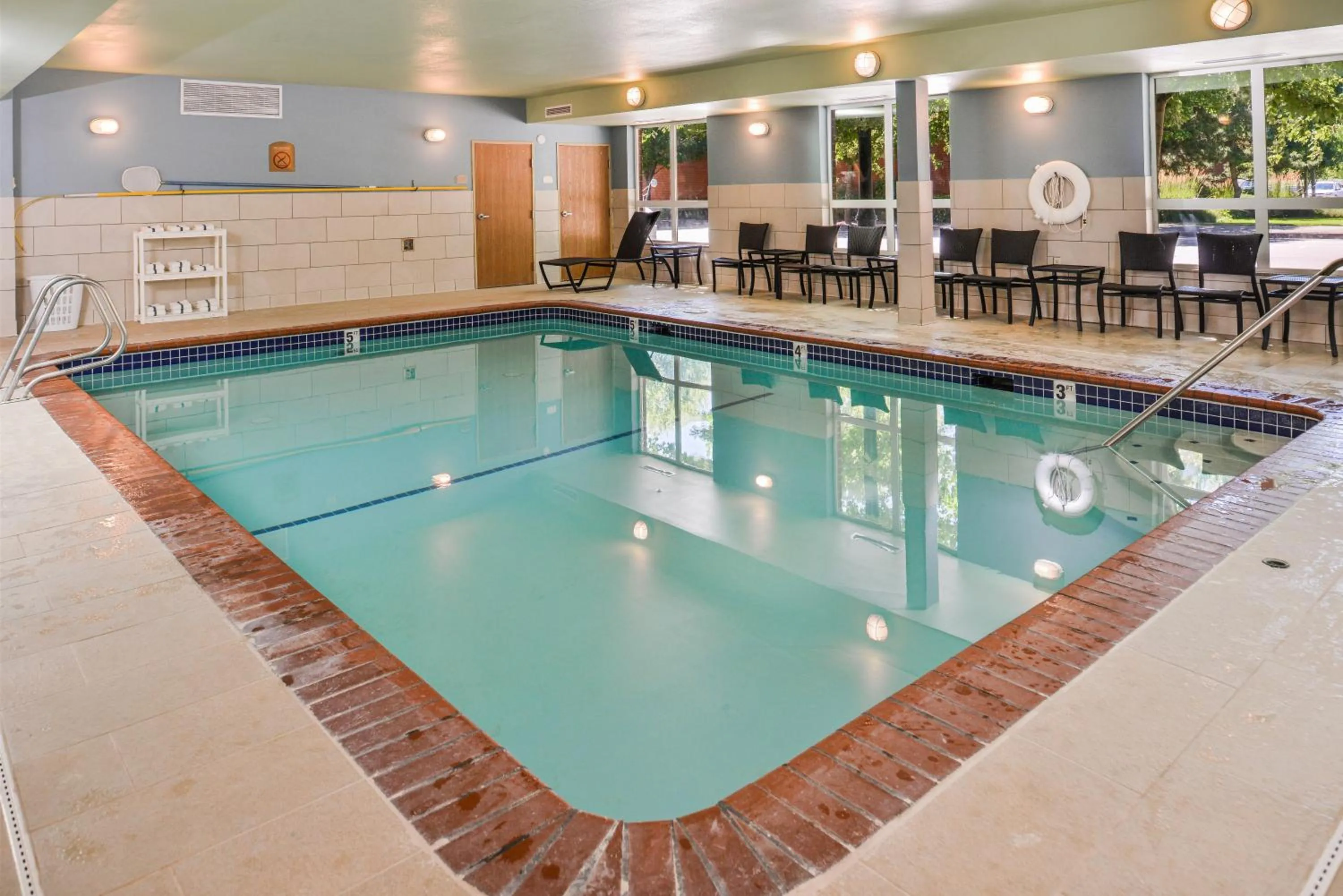 Swimming pool in Holiday Inn Express & Suites Lacey - Olympia by IHG