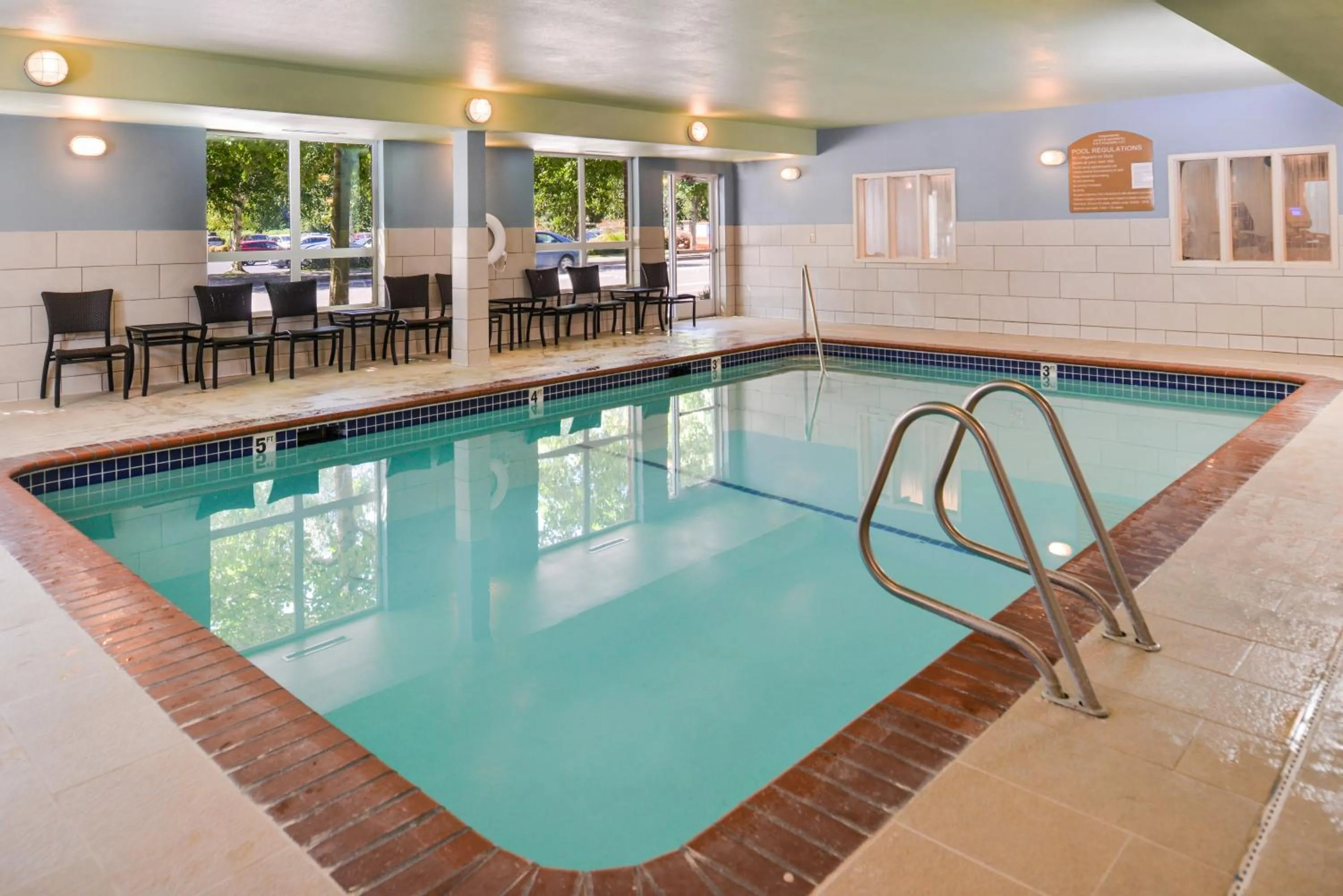 Swimming pool in Holiday Inn Express & Suites Lacey - Olympia by IHG