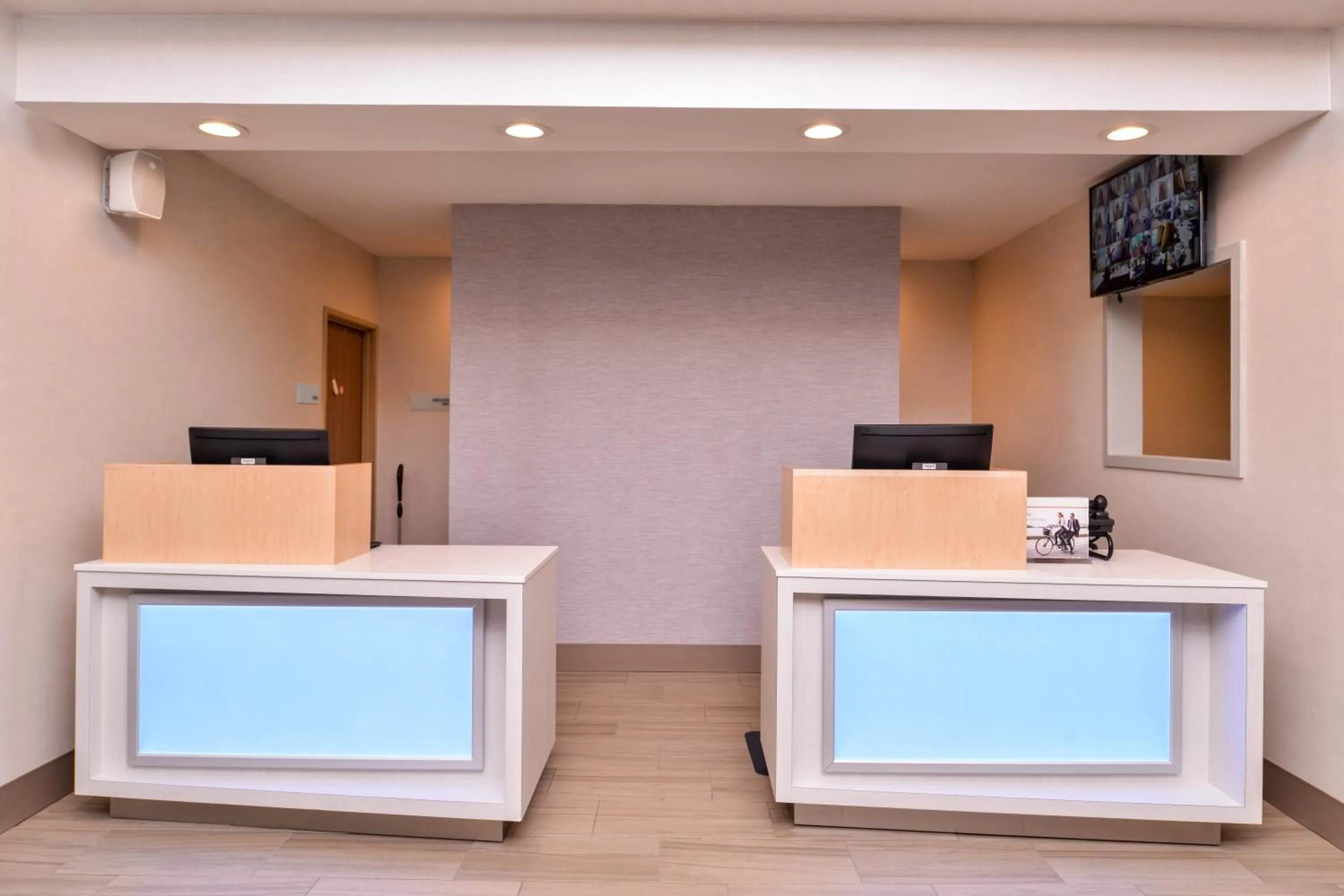 Property building in Holiday Inn Express & Suites Lacey - Olympia by IHG