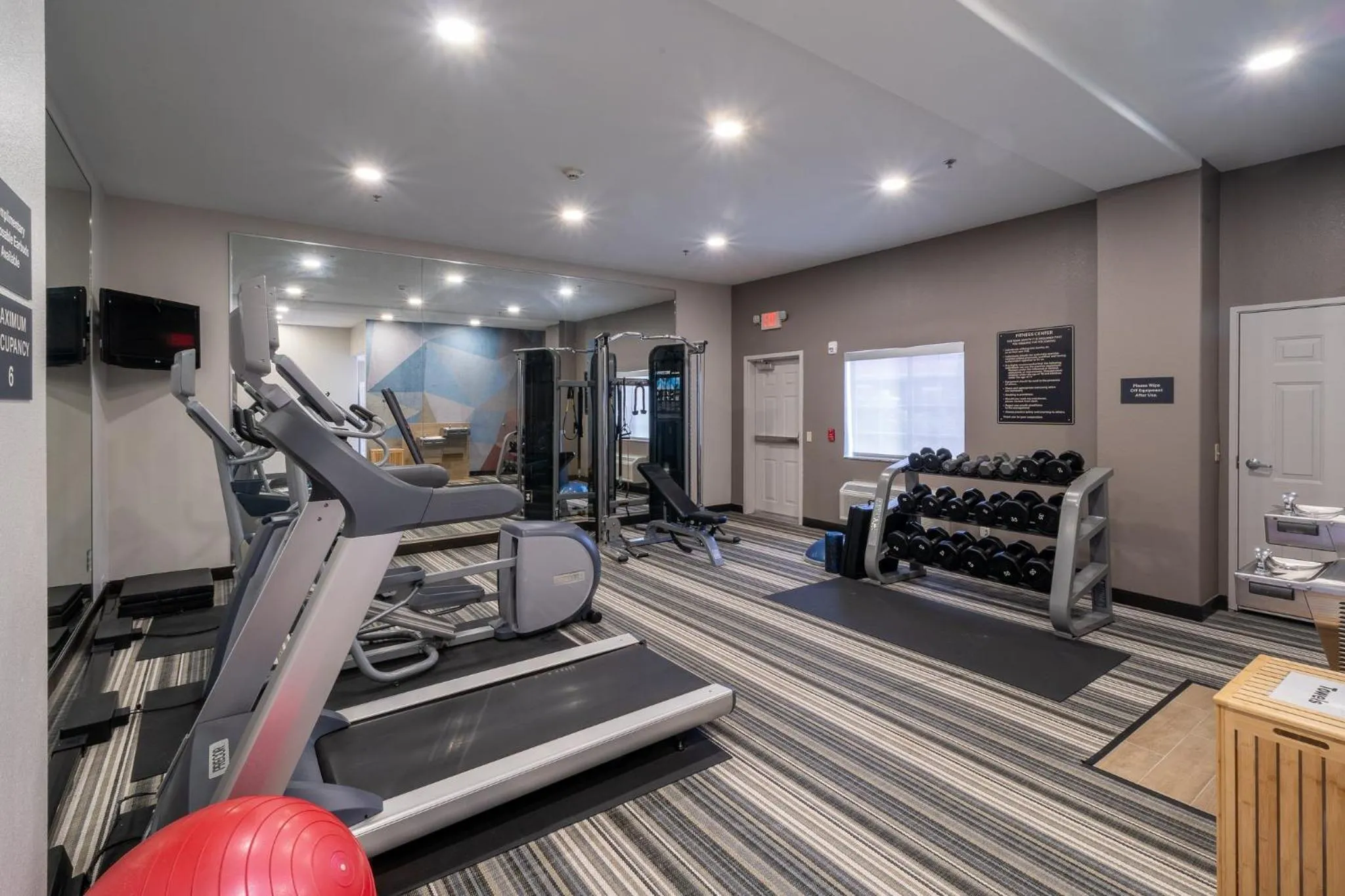 Fitness centre/facilities in Candlewood Suites Deer Park by IHG