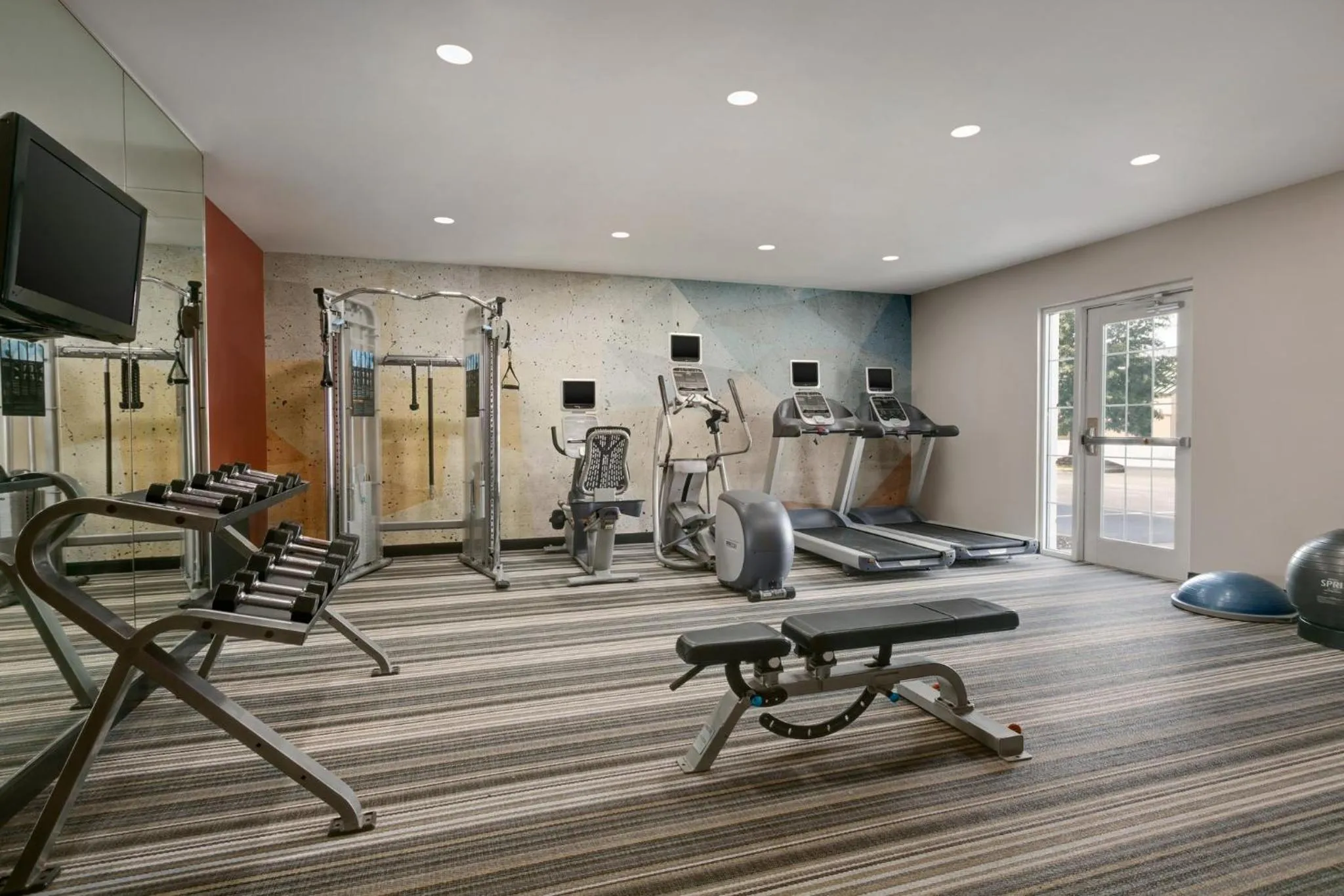 Fitness centre/facilities in Candlewood Suites Deer Park by IHG