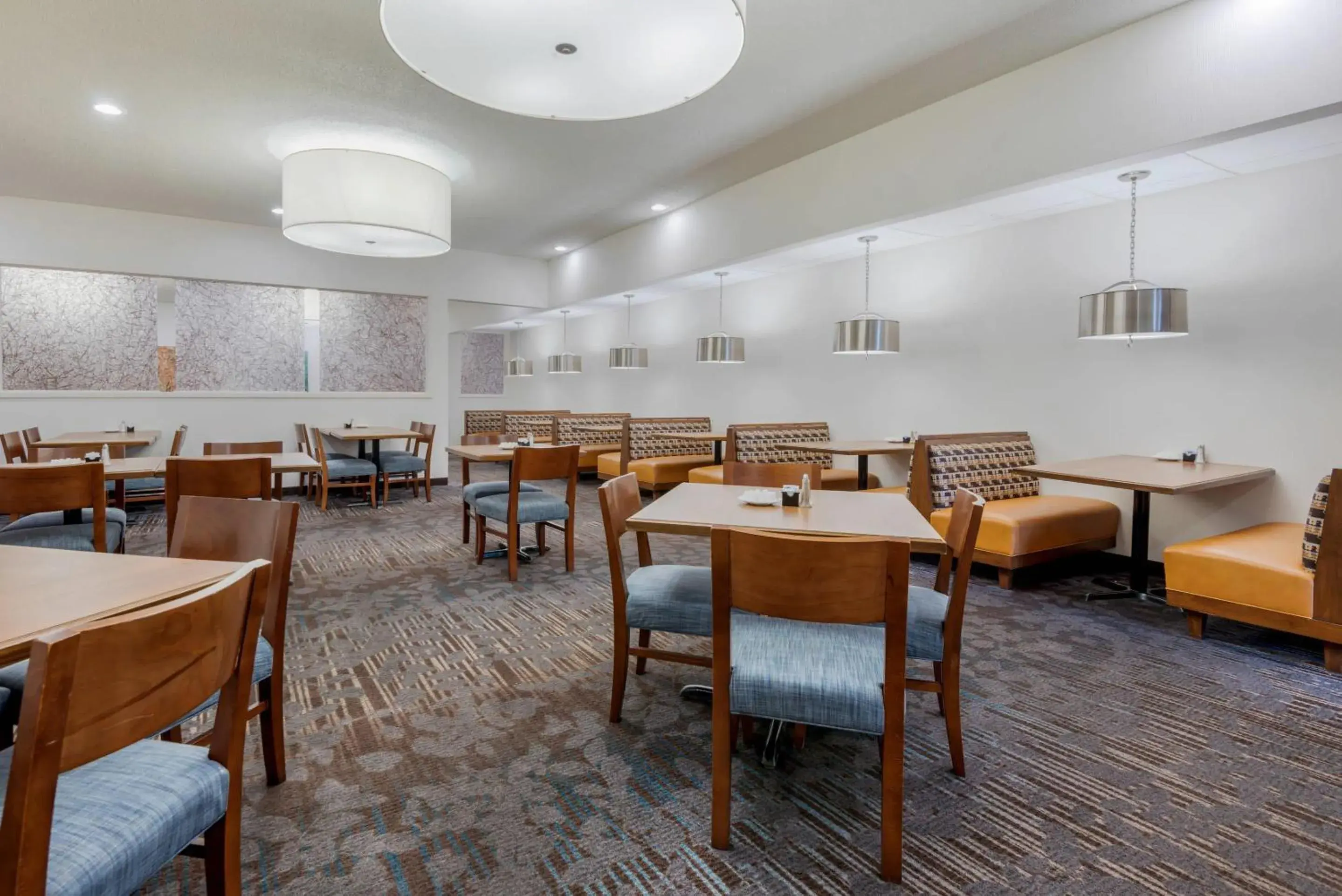 Breakfast in Clarion Inn Elmira-Horseheads Breakfast in Clarion Inn Elmira-Horseheads