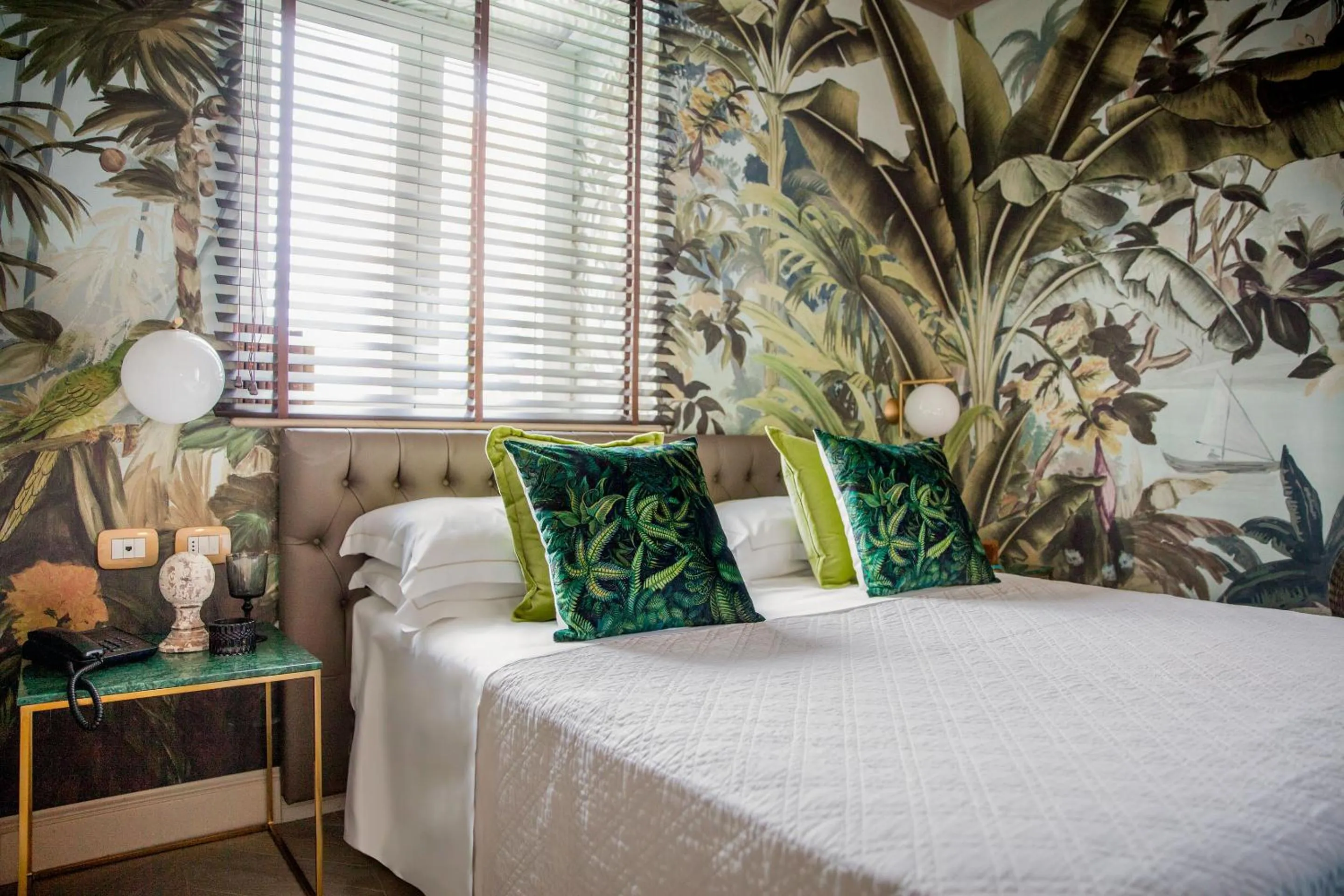 Decorative detail, Bed in Hotel Savoia