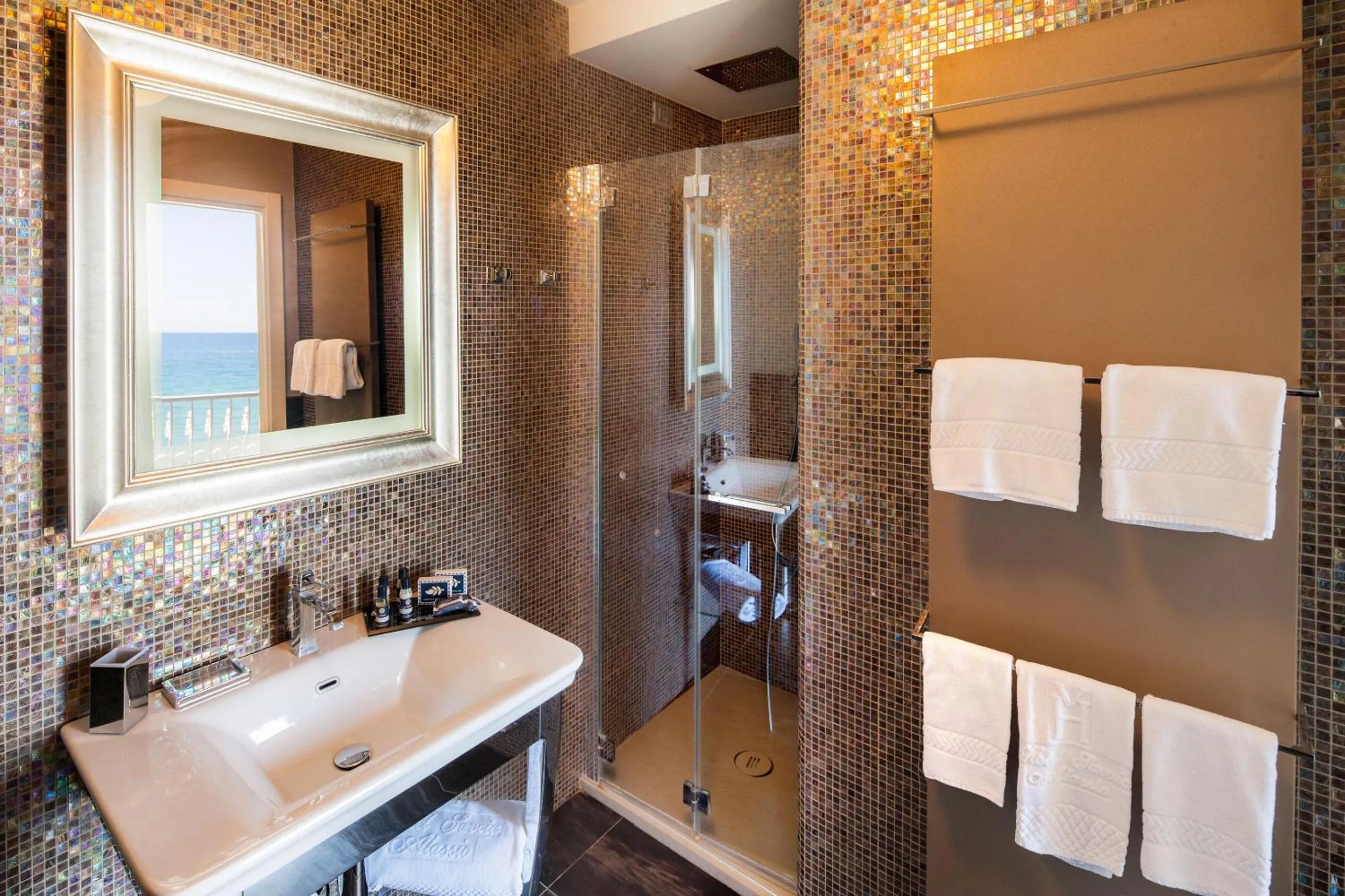 Shower in Hotel Savoia