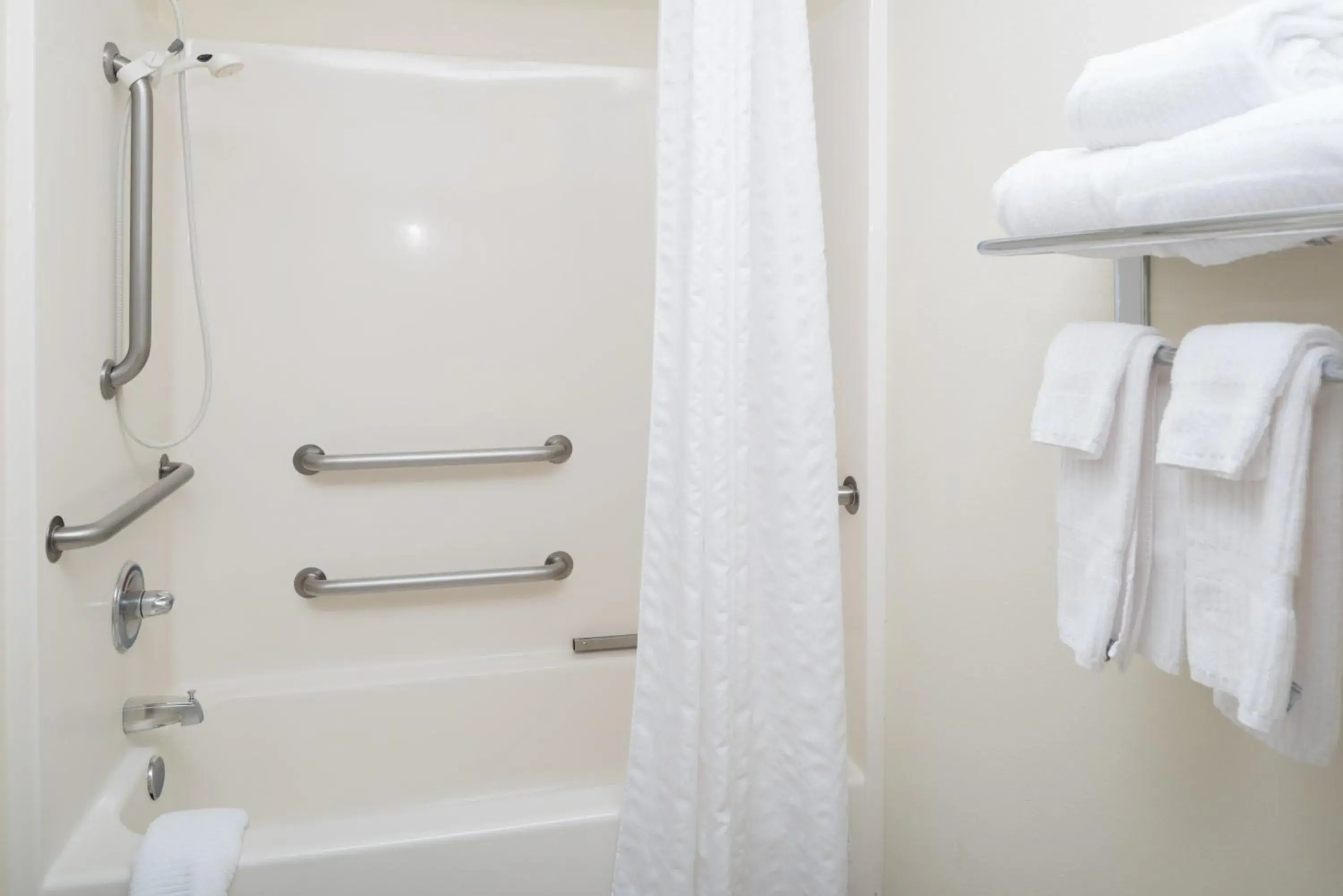 Bathroom in Candlewood Suites Olympia - Lacey by IHG Bathroom in Candlewood Suites Olympia - Lacey by IHG