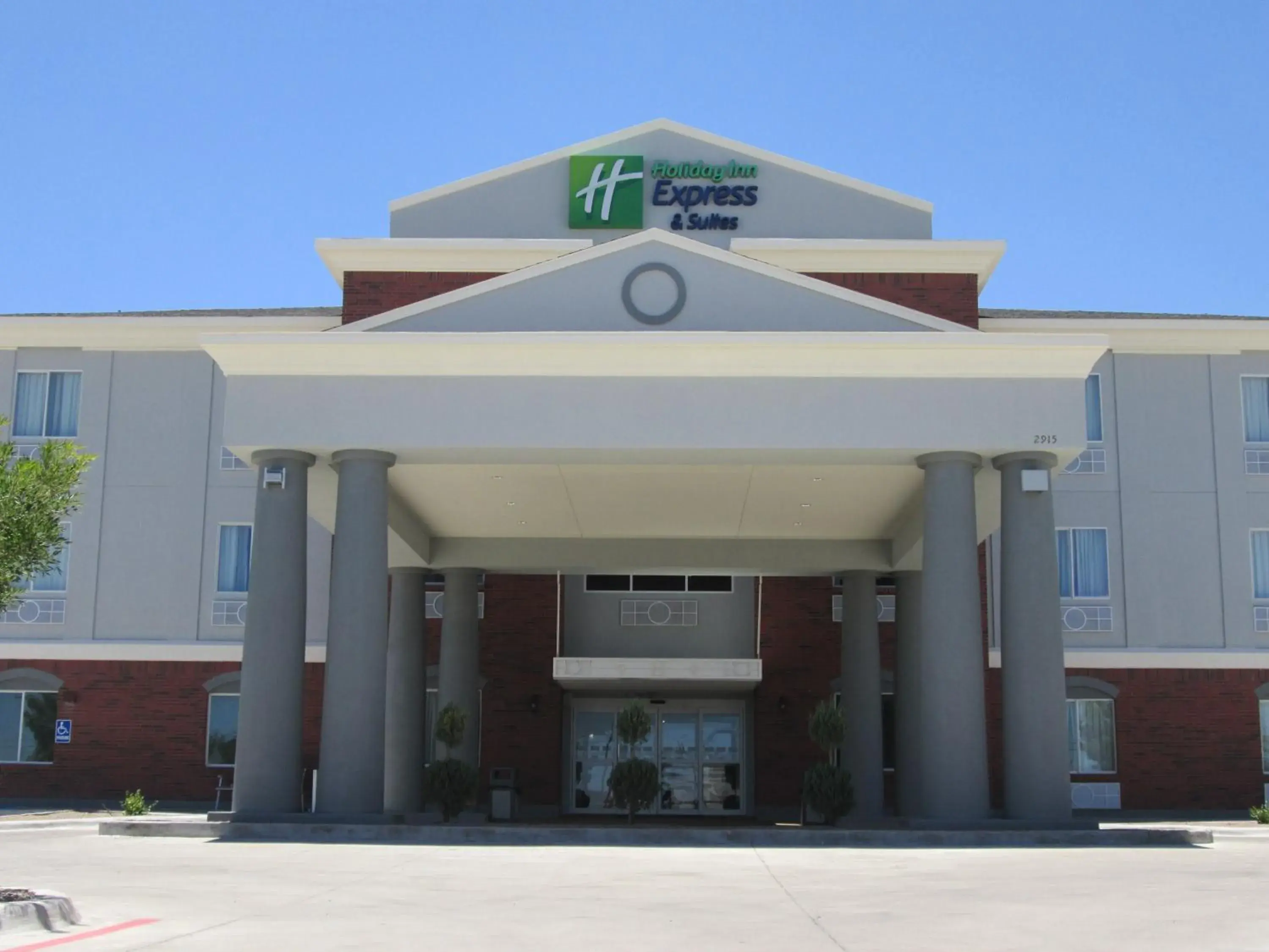 Property building in Holiday Inn Express Hotel and Suites Fort Stockton by IHG Property building in Holiday Inn Express Hotel and Suites Fort Stockton by IHG