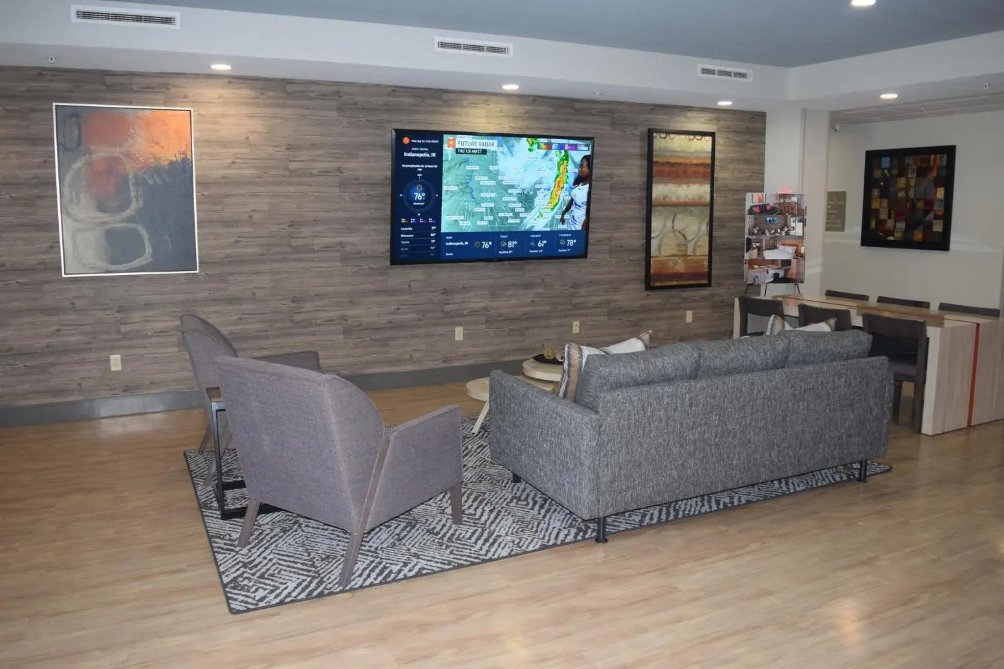 Property building in Candlewood Suites Houston I-10 East by IHG Property building in Candlewood Suites Houston I-10 East by IHG